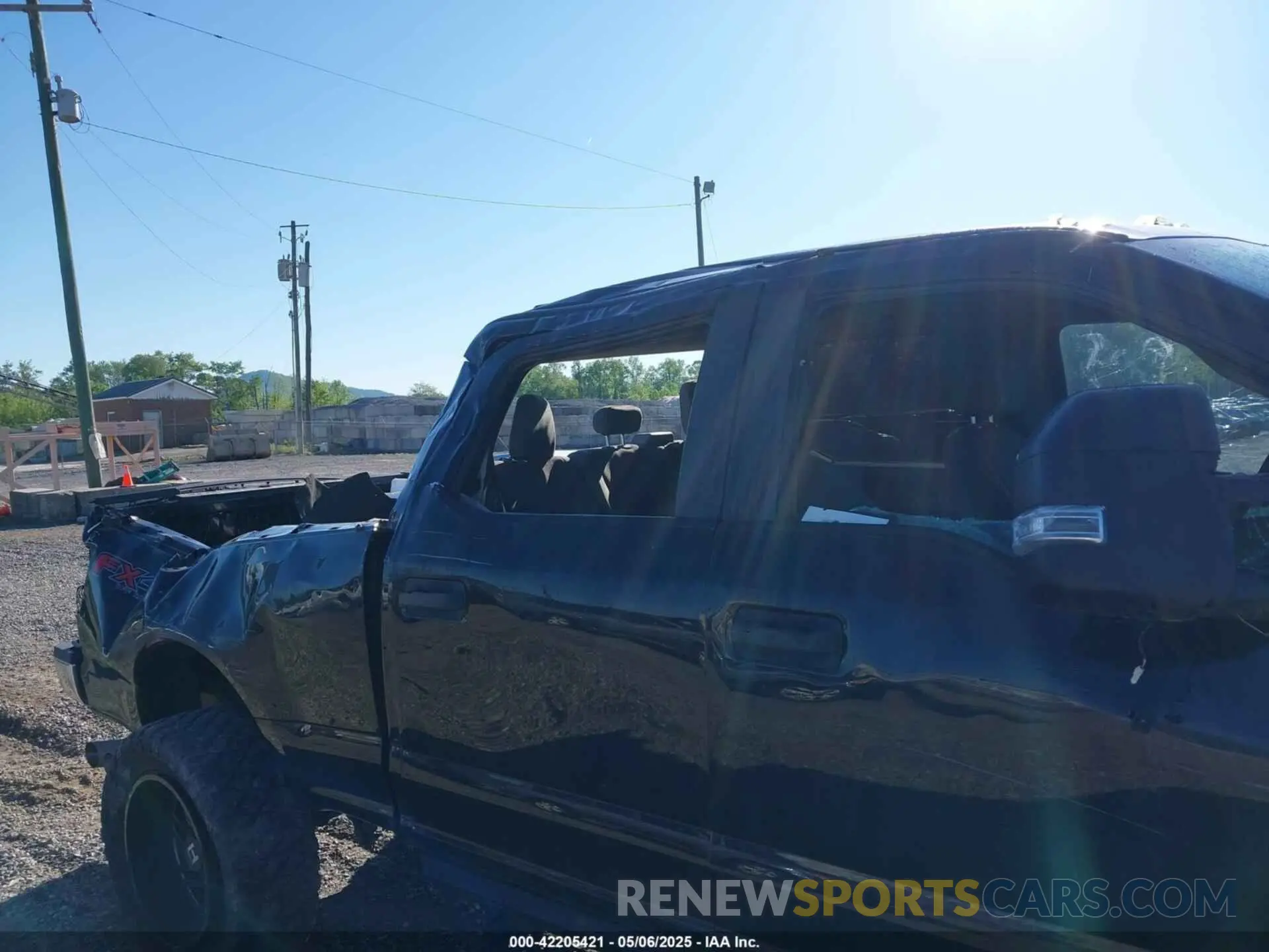 17 Photograph of a damaged car 1FT8W3BT1LEC61428 FORD F-350 2020