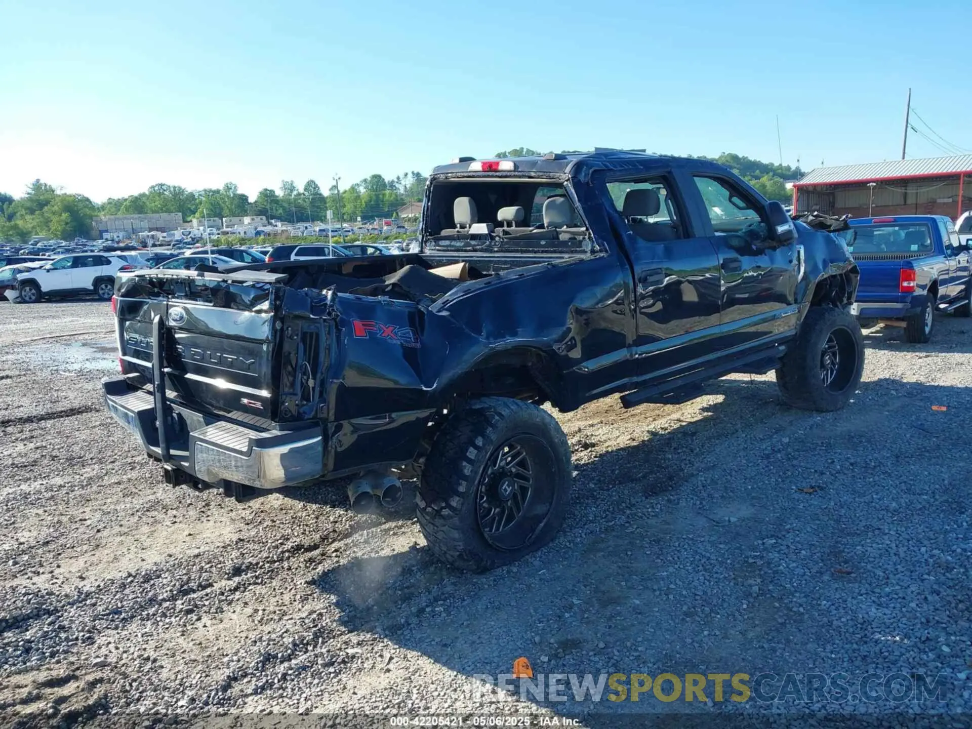 4 Photograph of a damaged car 1FT8W3BT1LEC61428 FORD F-350 2020