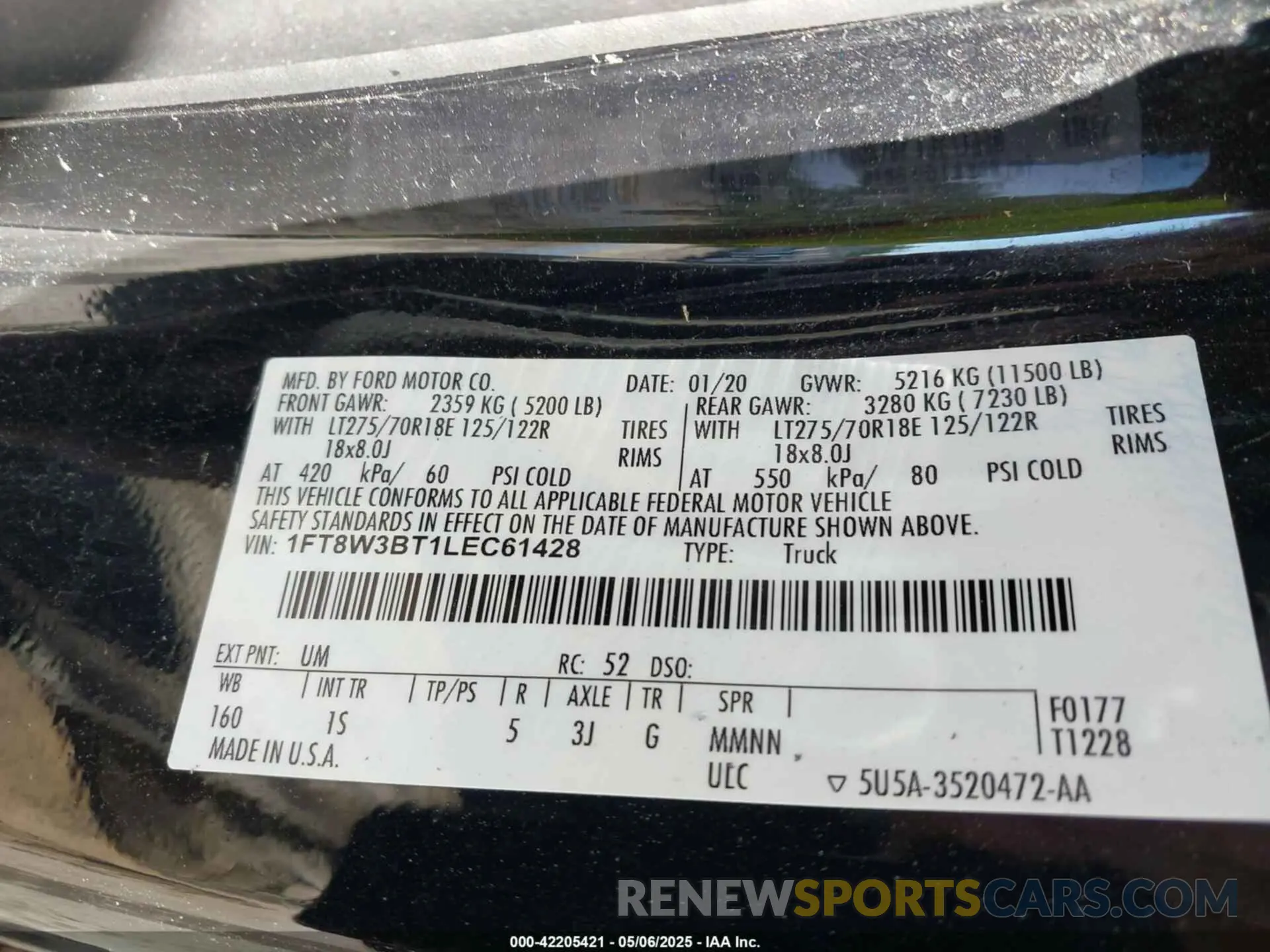 8 Photograph of a damaged car 1FT8W3BT1LEC61428 FORD F-350 2020