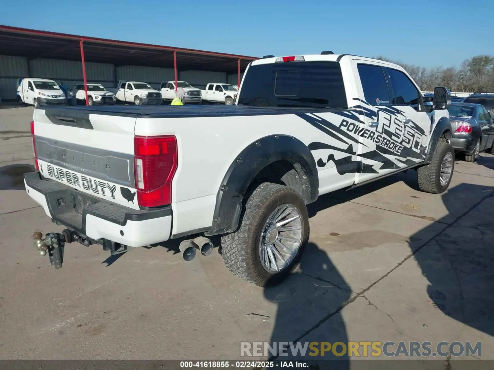 4 Photograph of a damaged car 1FT8W3BT1LEE14924 FORD F-350 2020