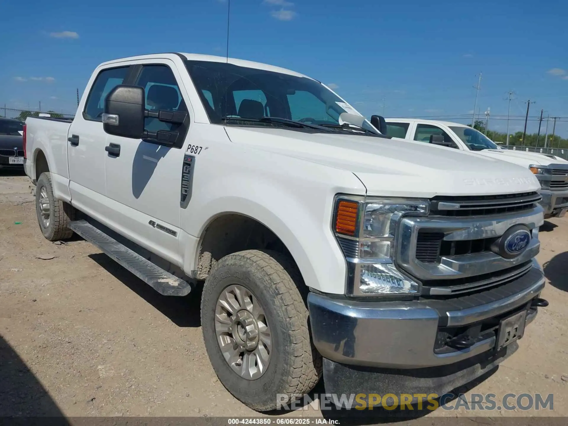 1 Photograph of a damaged car 1FT8W3BT4LED06622 FORD F-350 2020