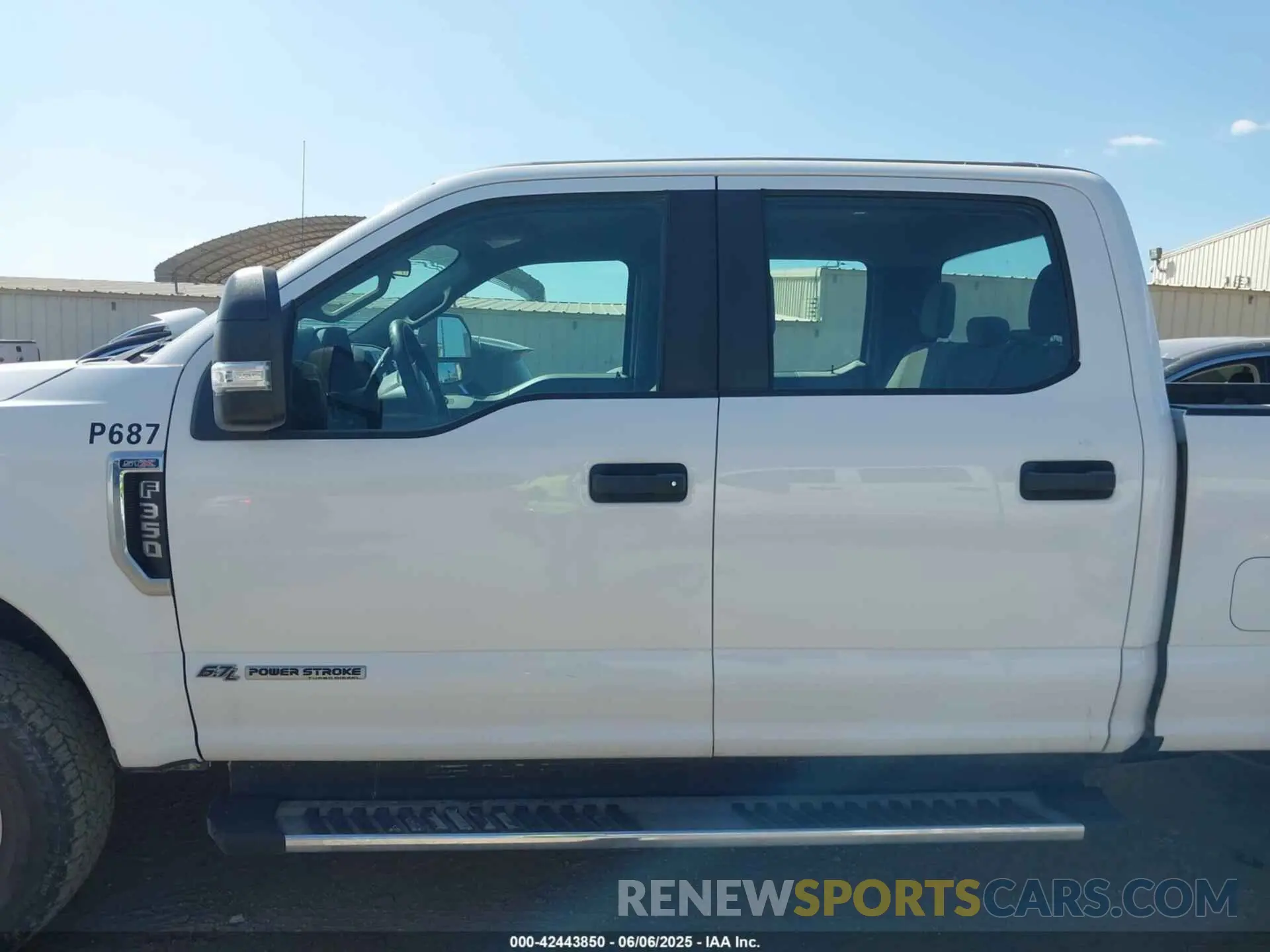 14 Photograph of a damaged car 1FT8W3BT4LED06622 FORD F-350 2020
