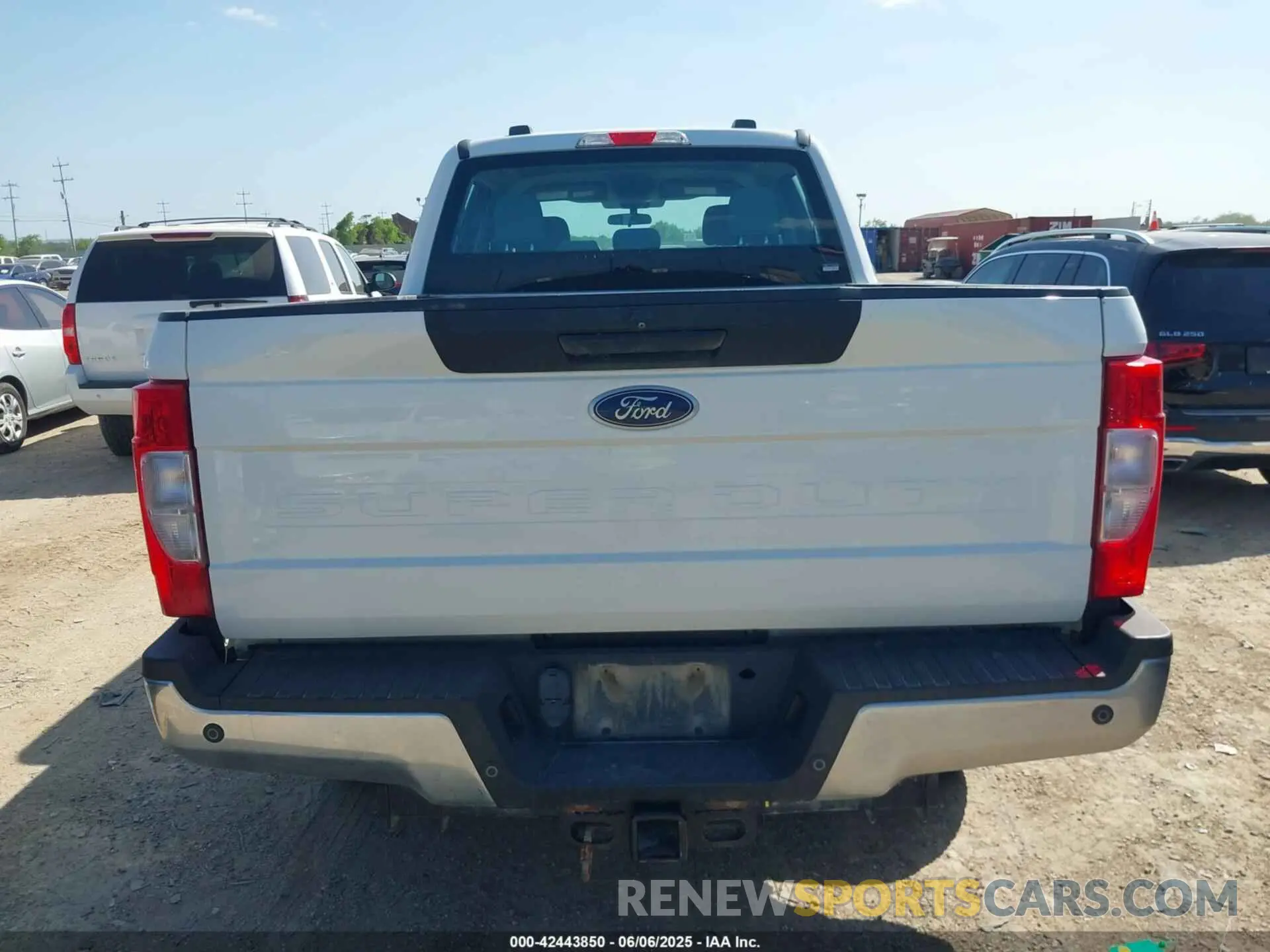 15 Photograph of a damaged car 1FT8W3BT4LED06622 FORD F-350 2020