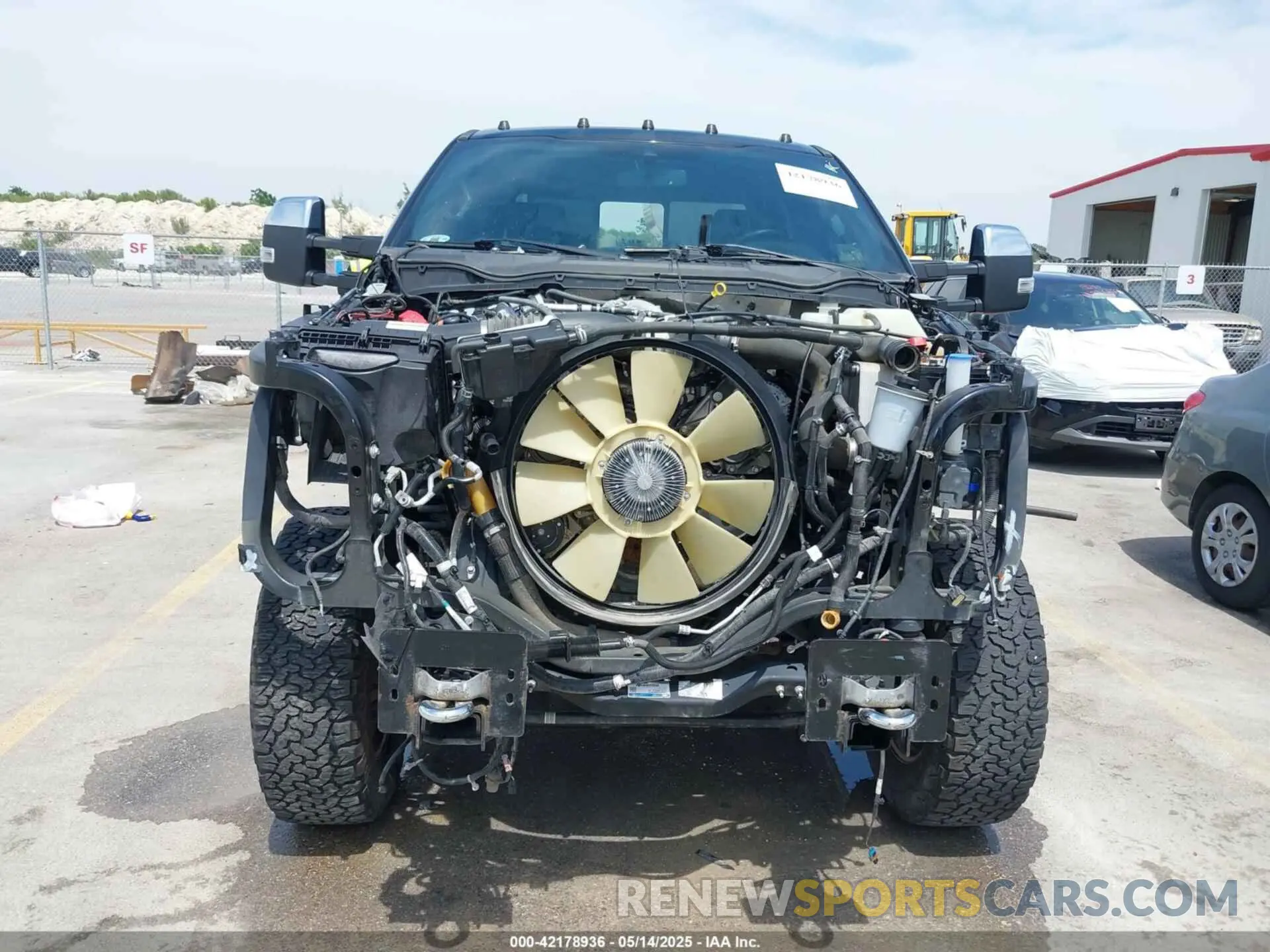 16 Photograph of a damaged car 1FT8W3BT6LEE19004 FORD F-350 2020