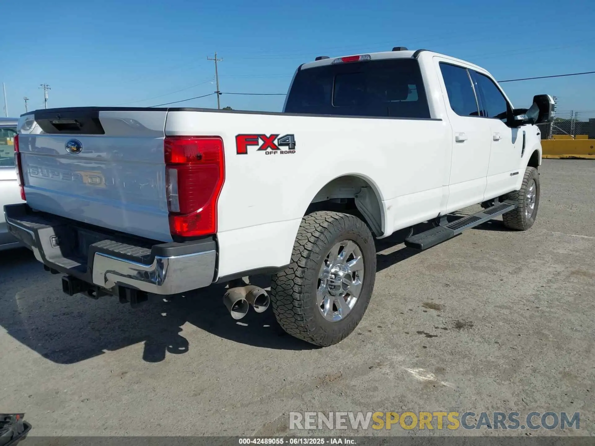 4 Photograph of a damaged car 1FT8W3BT7LEE63190 FORD F-350 2020