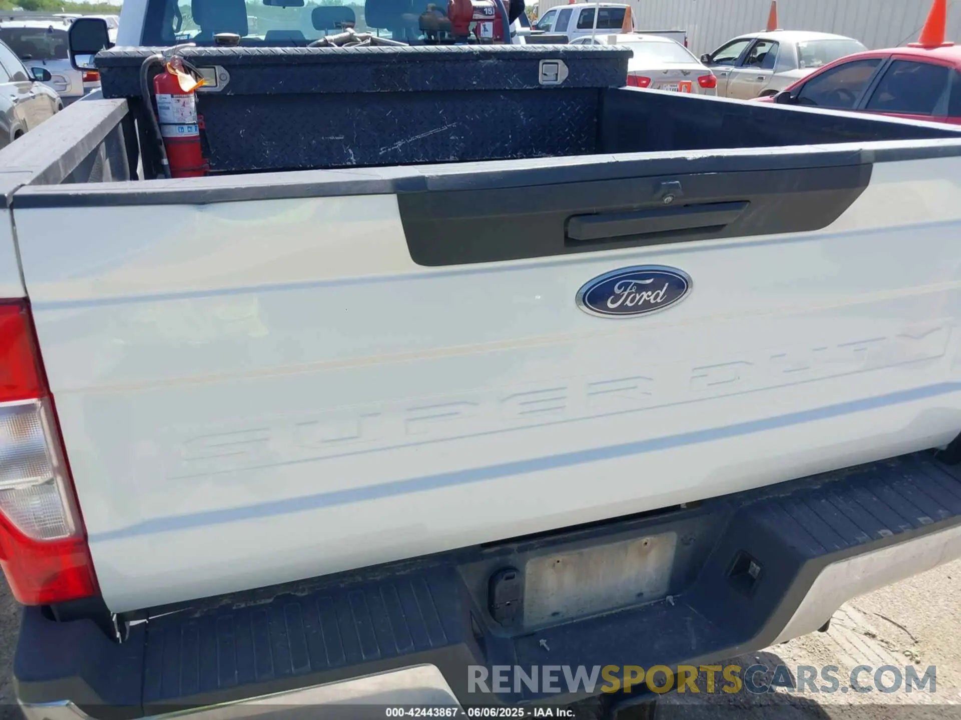 11 Photograph of a damaged car 1FT8W3BT8LEC47011 FORD F-350 2020