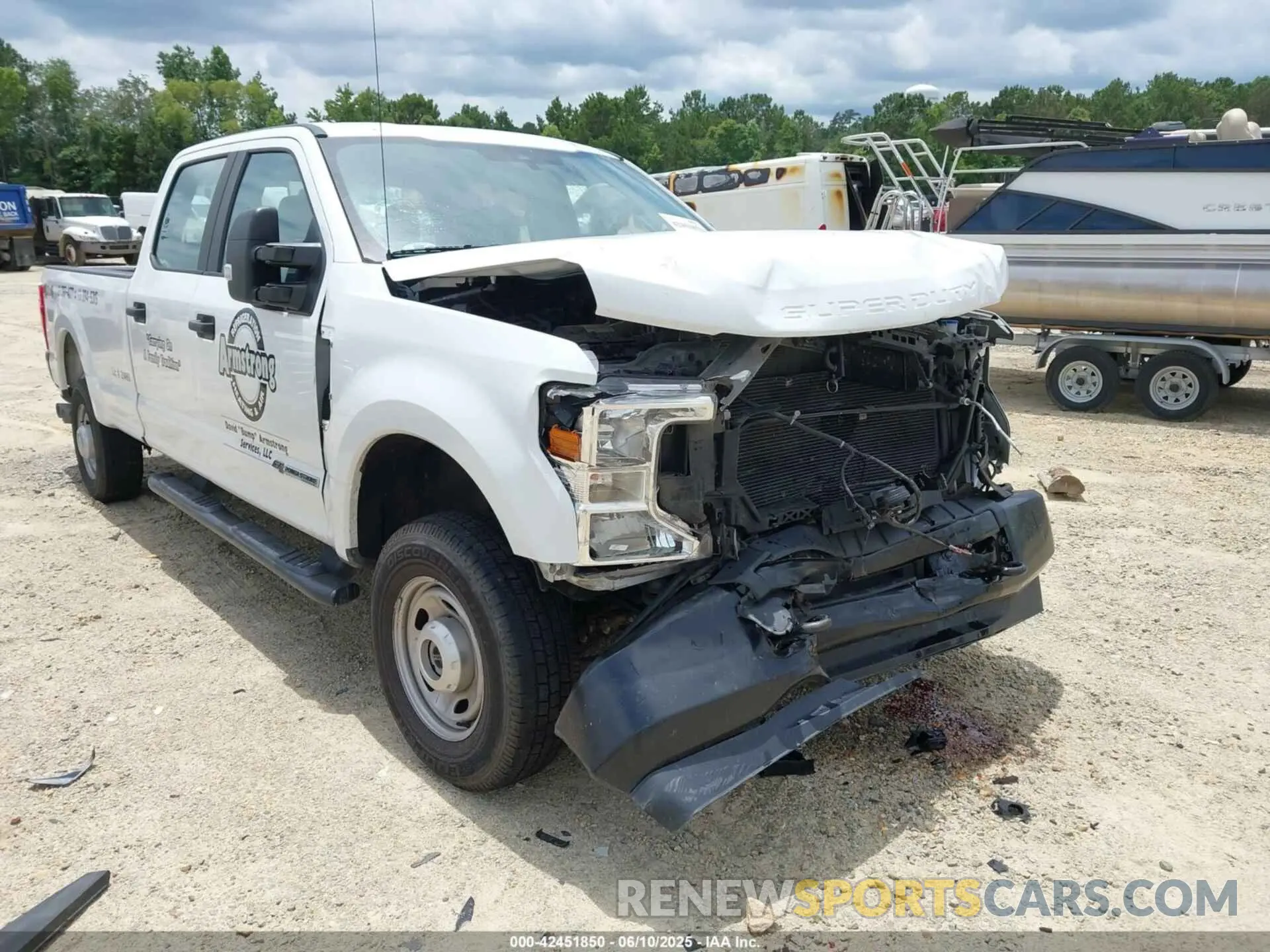 1 Photograph of a damaged car 1FT8W3BT8LED53314 FORD F-350 2020