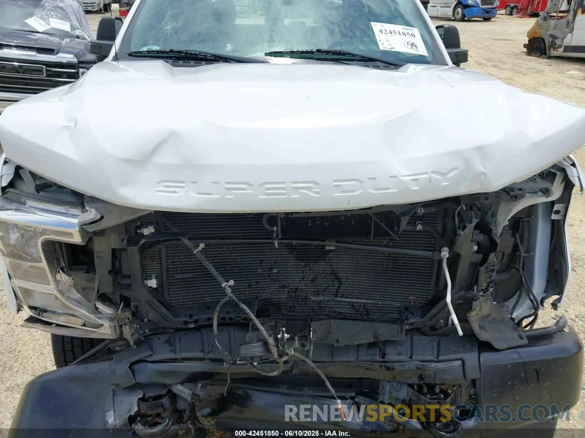 20 Photograph of a damaged car 1FT8W3BT8LED53314 FORD F-350 2020