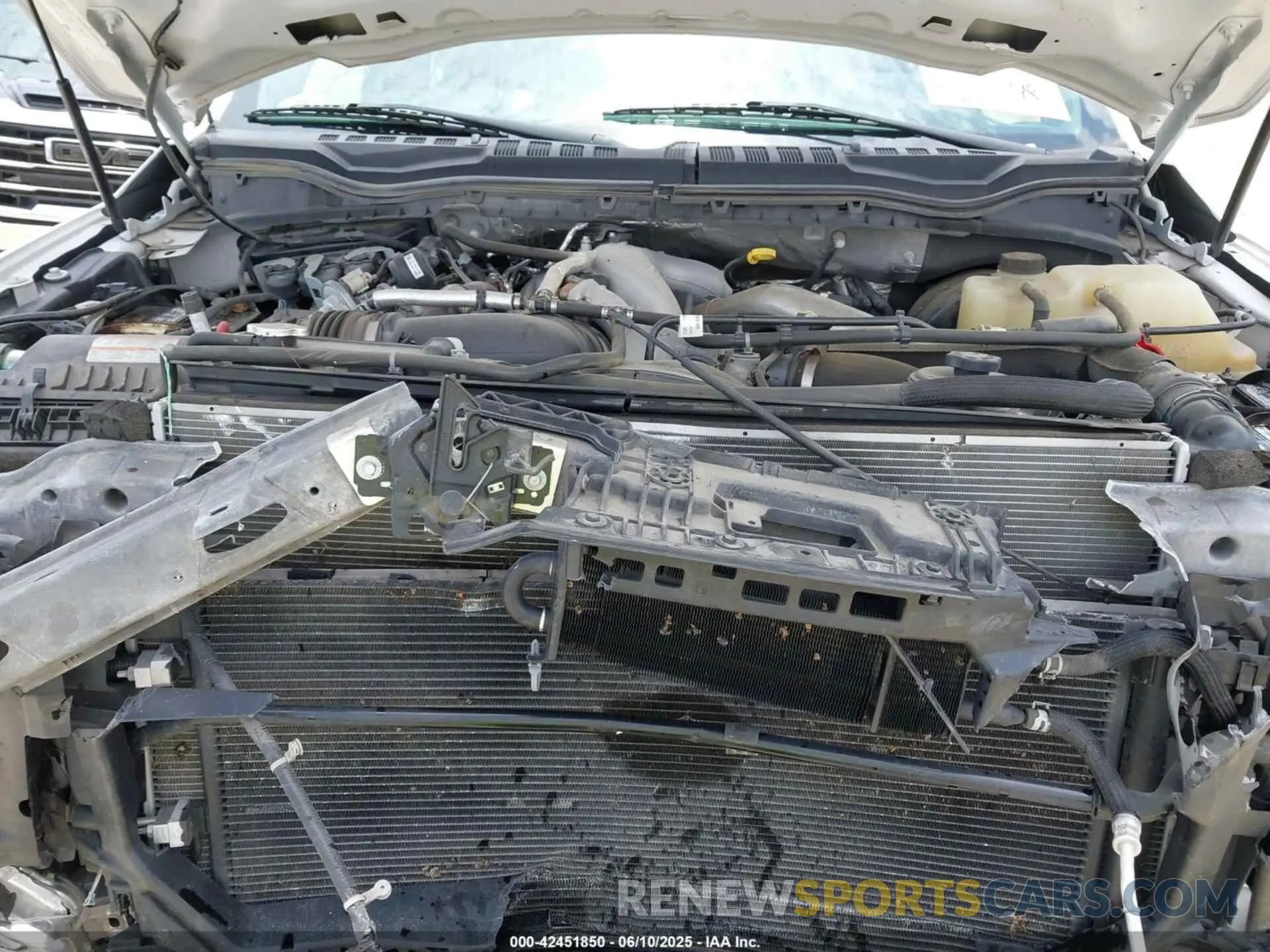 9 Photograph of a damaged car 1FT8W3BT8LED53314 FORD F-350 2020