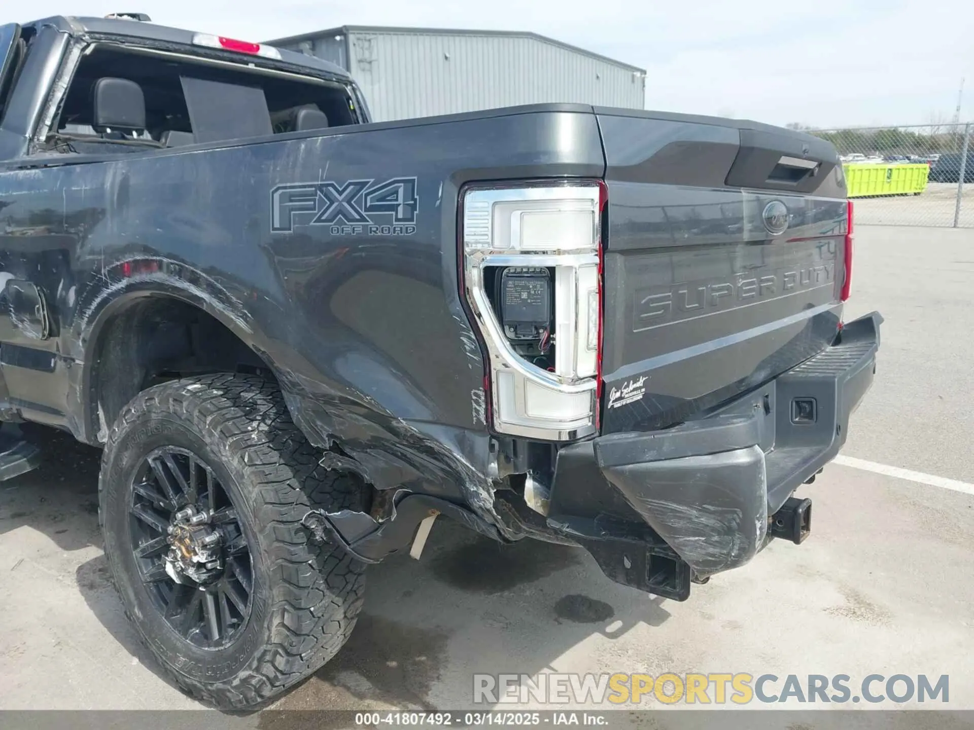 15 Photograph of a damaged car 1FT8W3BT9LED58165 FORD F-350 2020