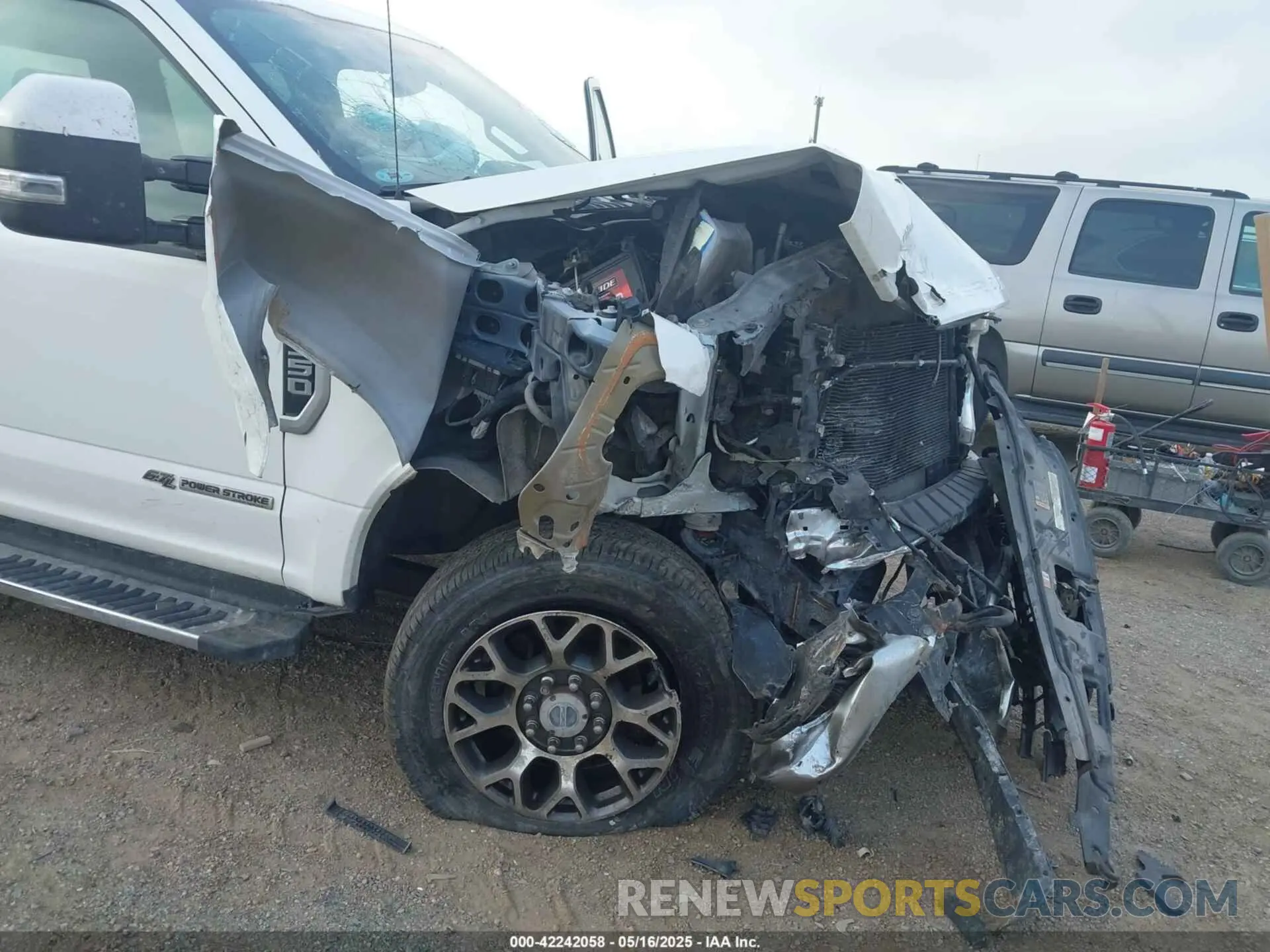 6 Photograph of a damaged car 1FT8W3BT9LED76262 FORD F-350 2020