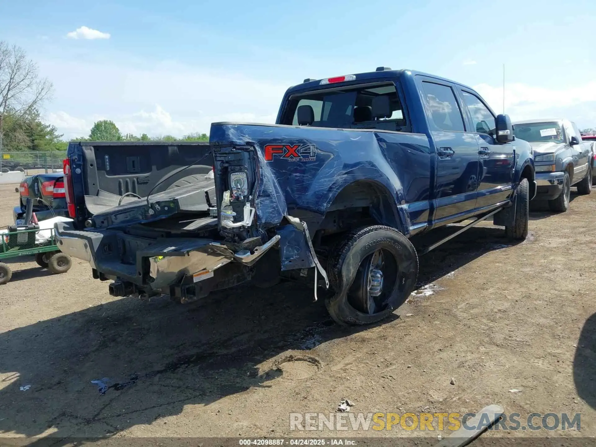 11 Photograph of a damaged car 1FT8W3BTXLEC38780 FORD F-350 2020