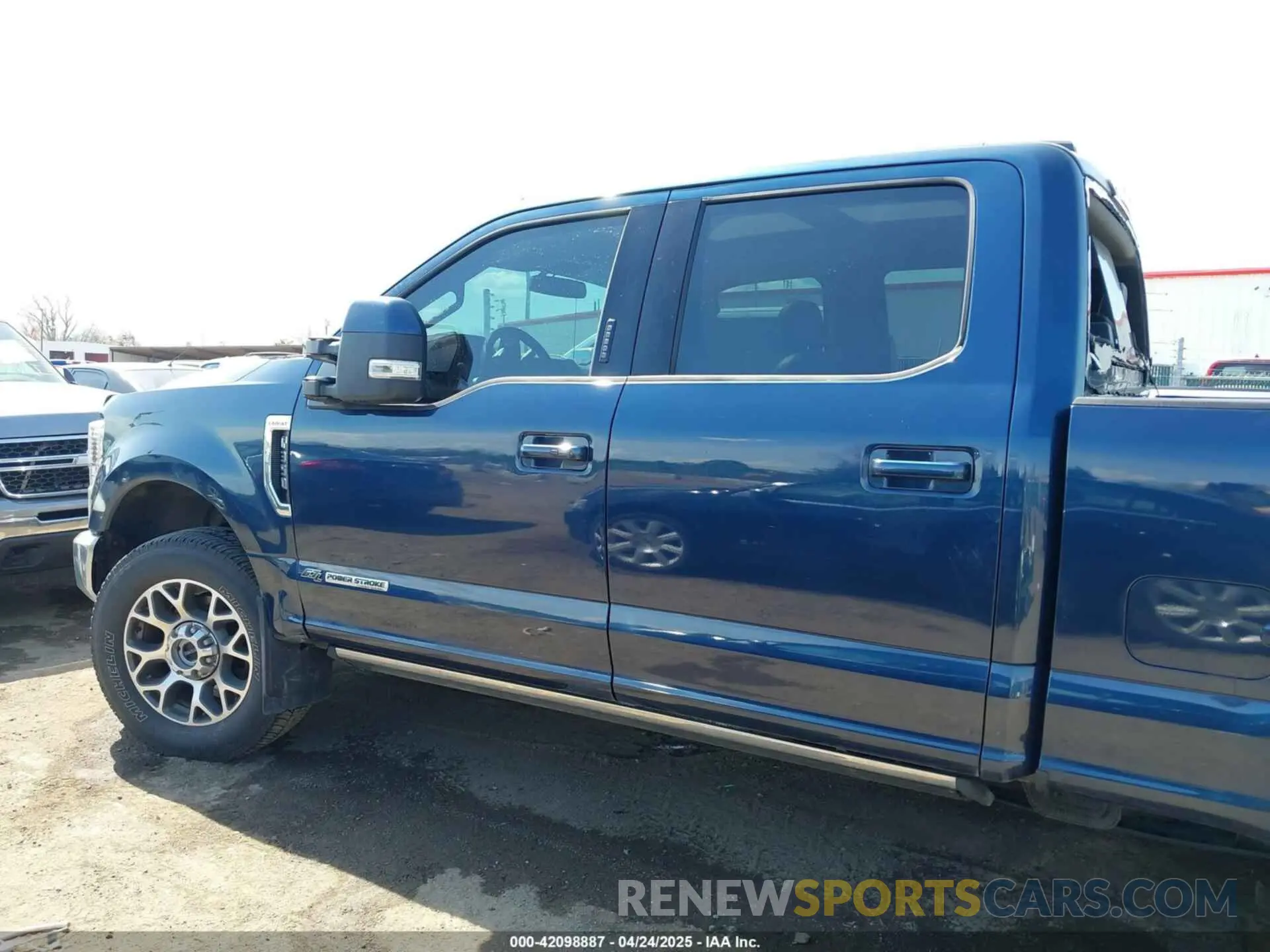 16 Photograph of a damaged car 1FT8W3BTXLEC38780 FORD F-350 2020