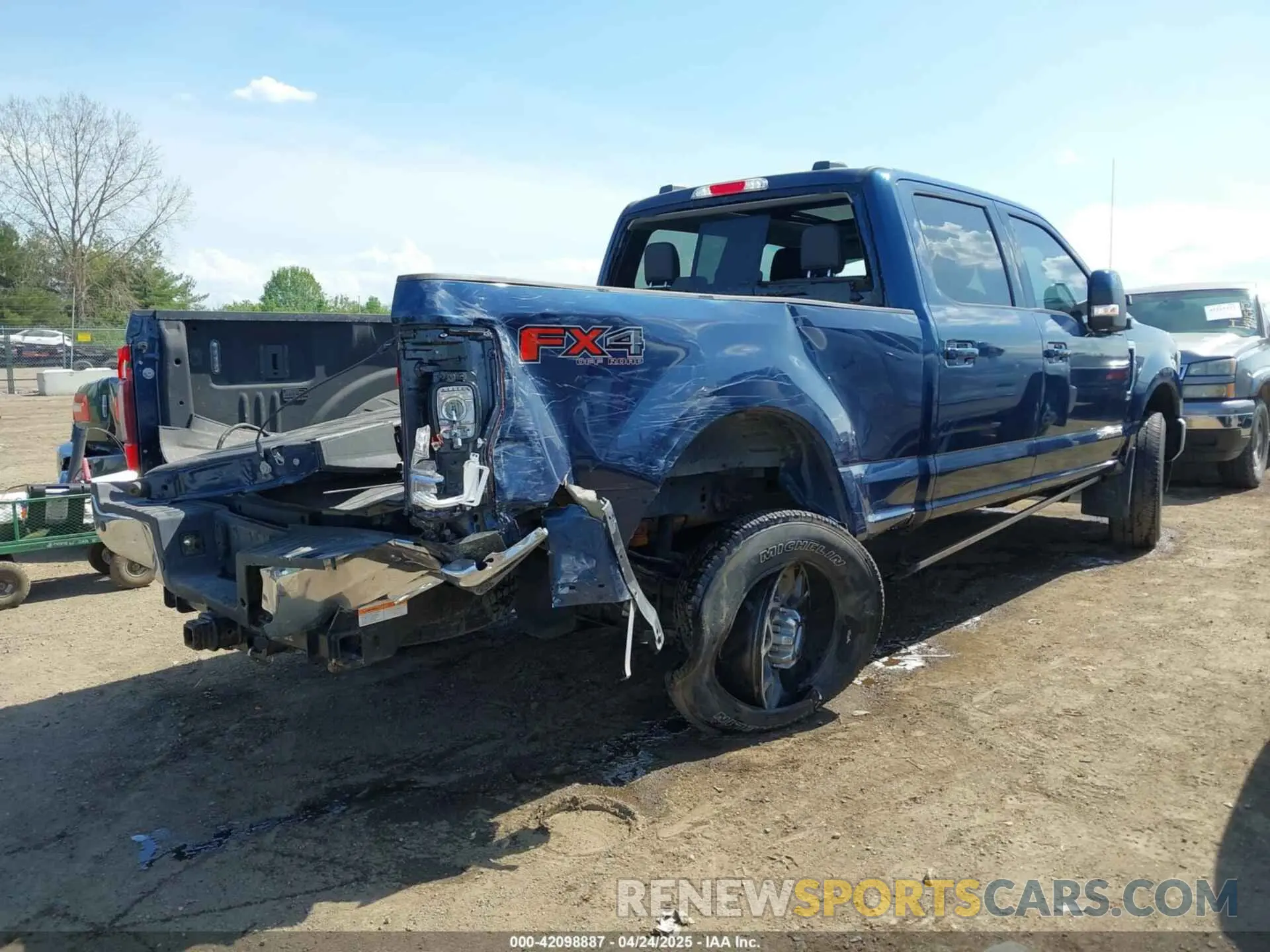 4 Photograph of a damaged car 1FT8W3BTXLEC38780 FORD F-350 2020