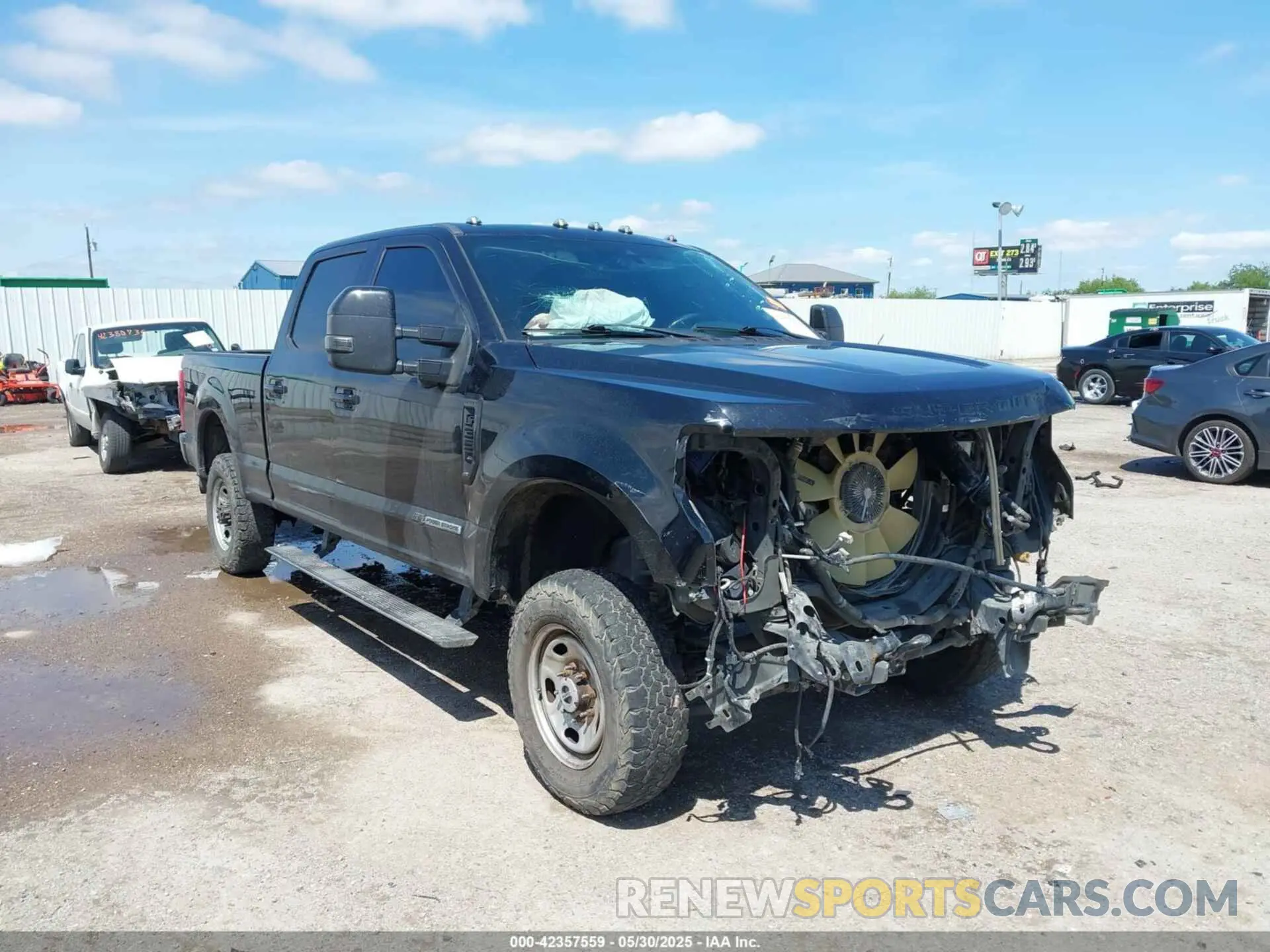 1 Photograph of a damaged car 1FT8W3BTXLEE99357 FORD F-350 2020