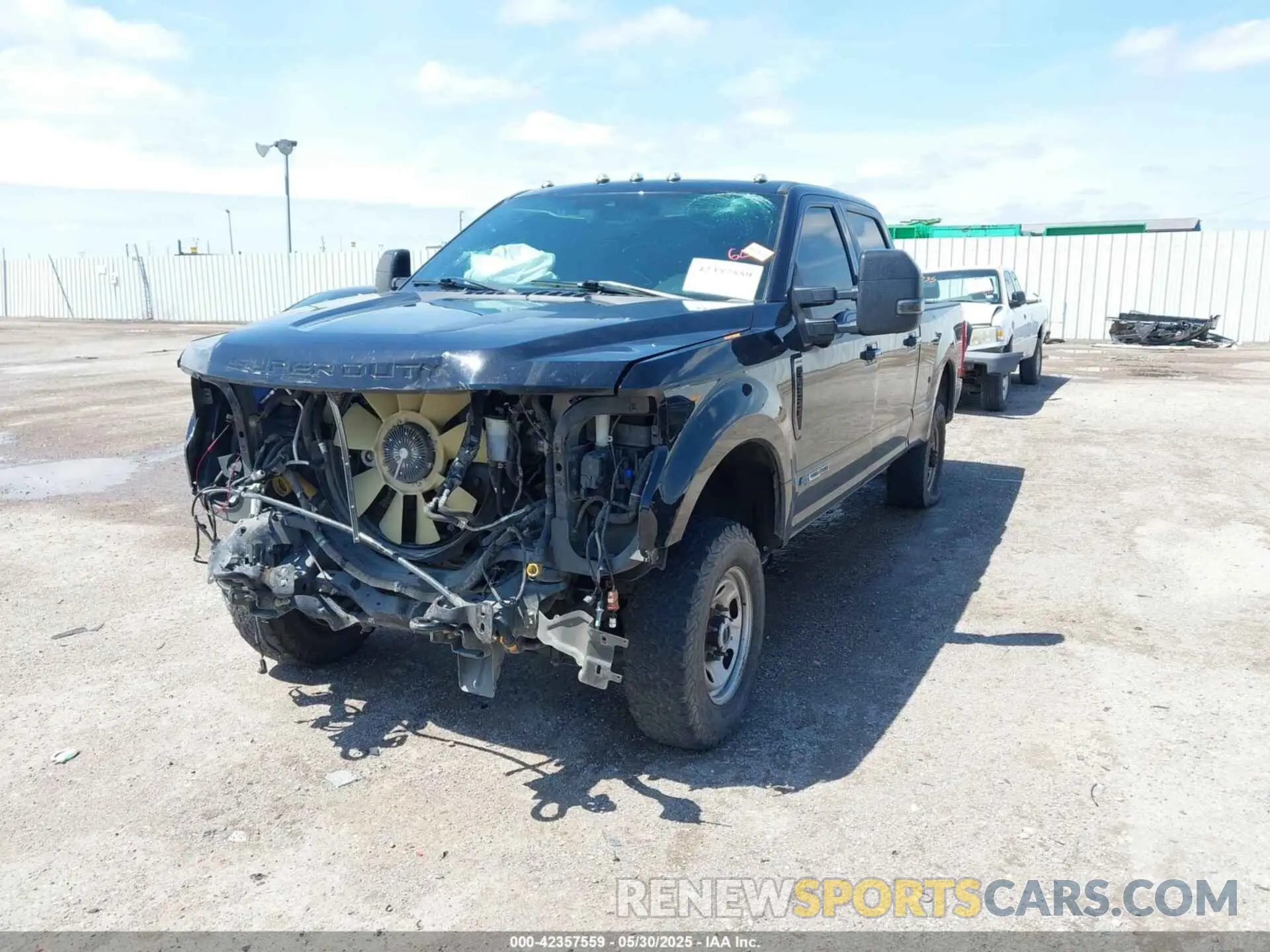2 Photograph of a damaged car 1FT8W3BTXLEE99357 FORD F-350 2020