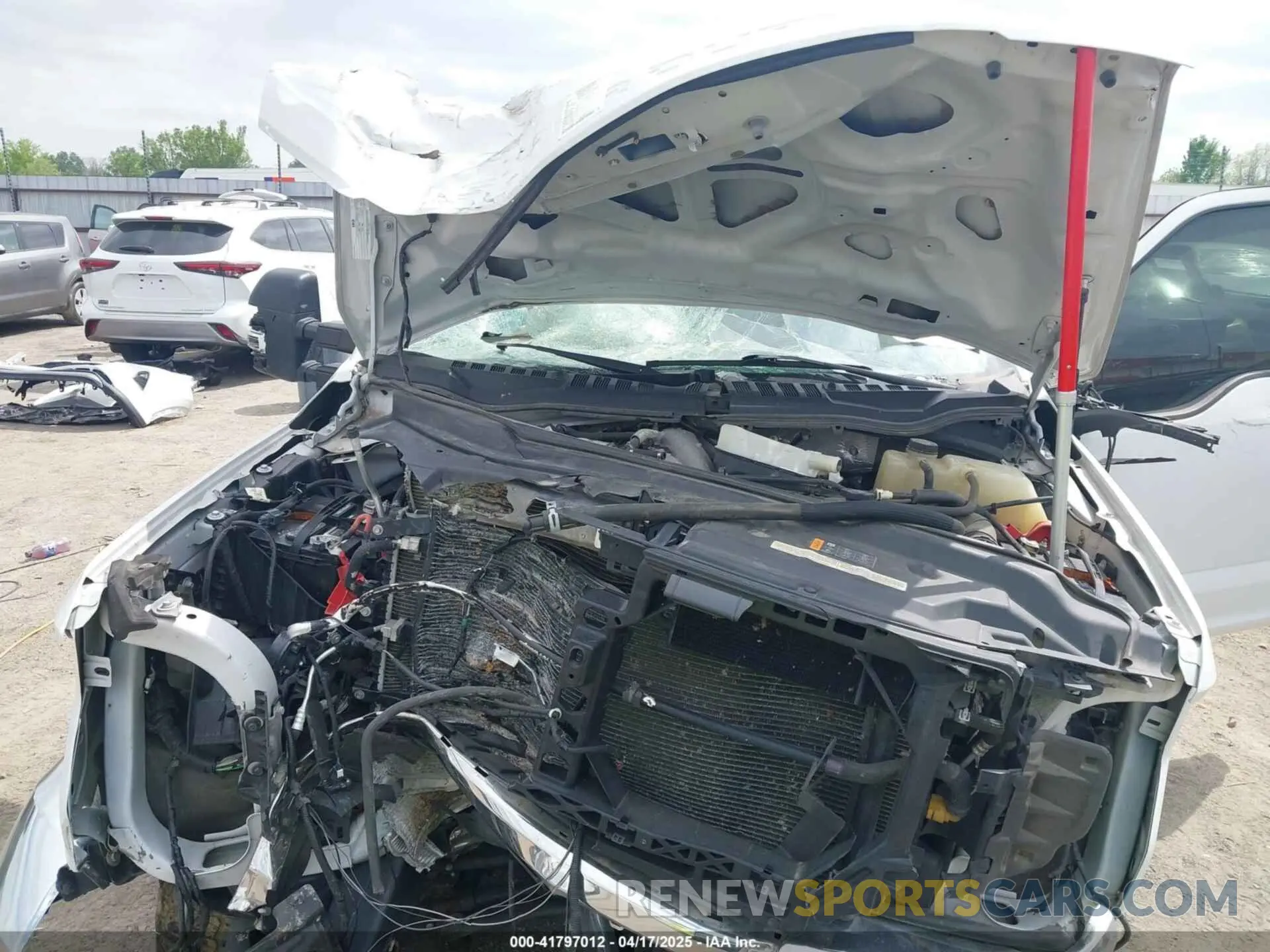 9 Photograph of a damaged car 1FT8W3DT1LEC88058 FORD F-350 2020