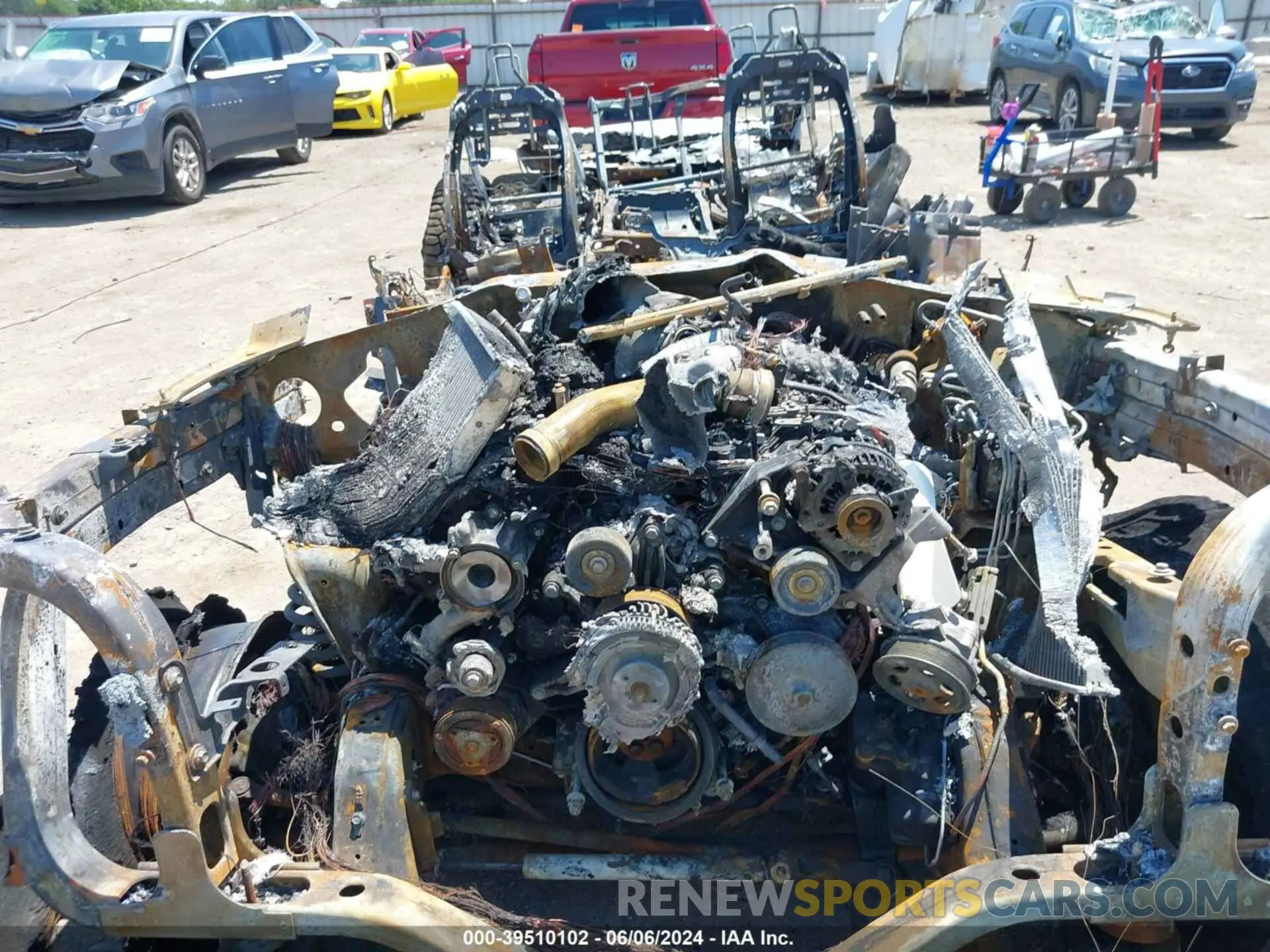 10 Photograph of a damaged car 1FT8W3DT3LEE05476 FORD F-350 2020