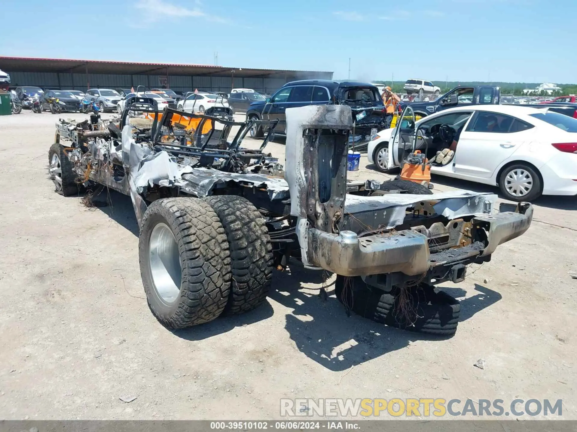 3 Photograph of a damaged car 1FT8W3DT3LEE05476 FORD F-350 2020