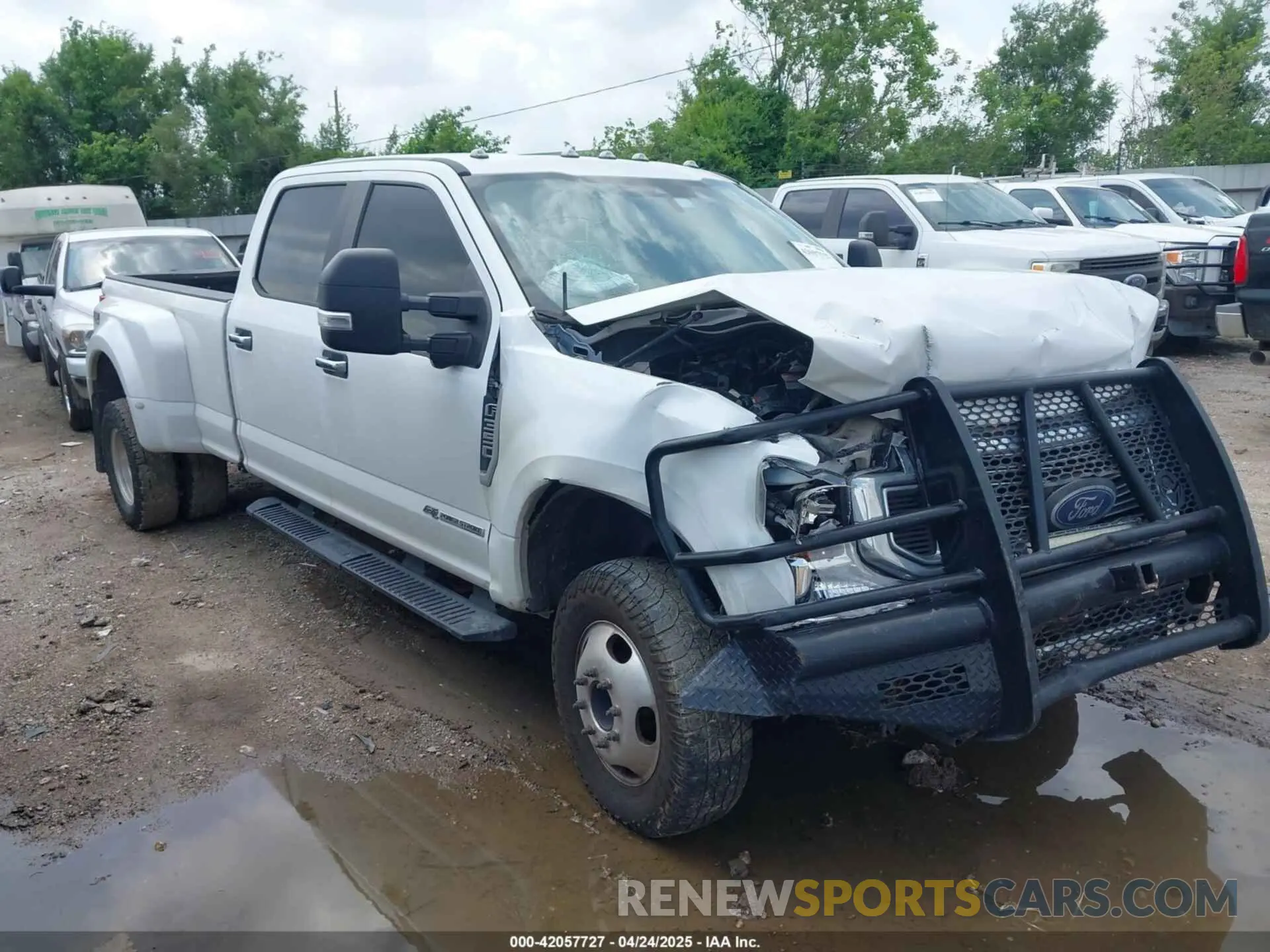 1 Photograph of a damaged car 1FT8W3DT5LEE68515 FORD F-350 2020