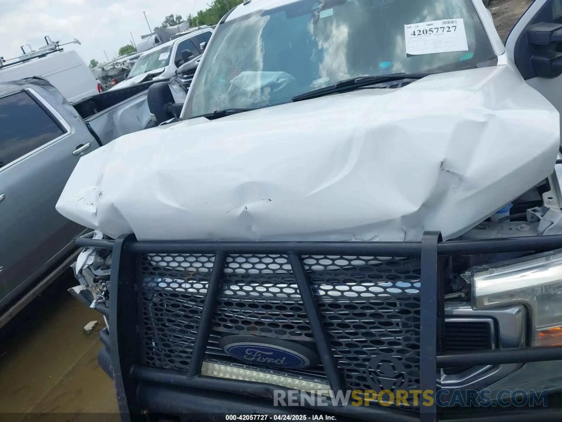 10 Photograph of a damaged car 1FT8W3DT5LEE68515 FORD F-350 2020