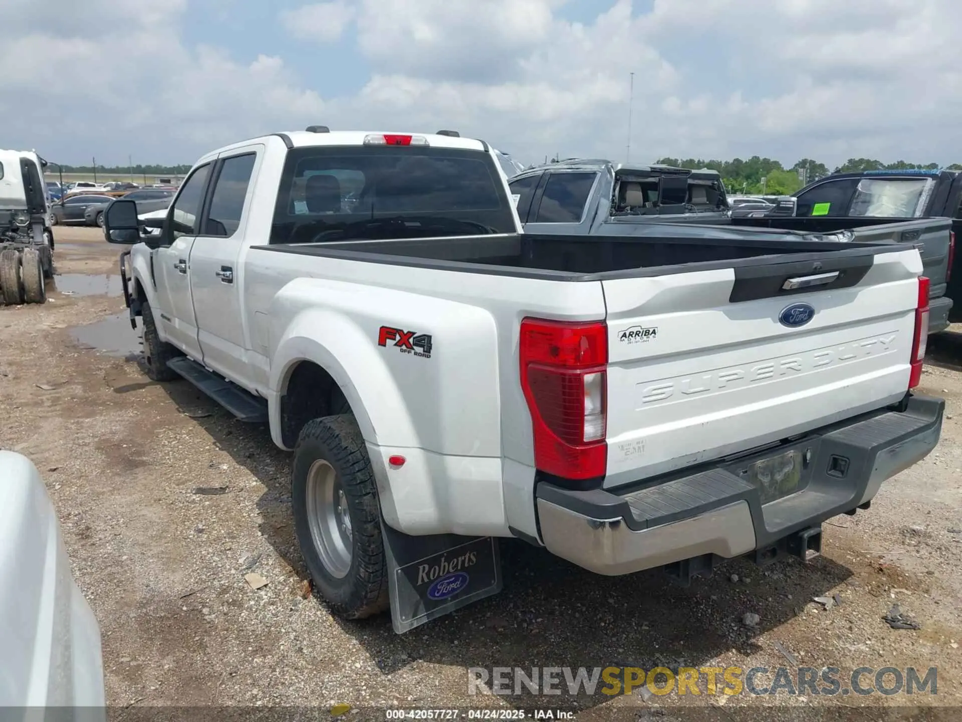 3 Photograph of a damaged car 1FT8W3DT5LEE68515 FORD F-350 2020