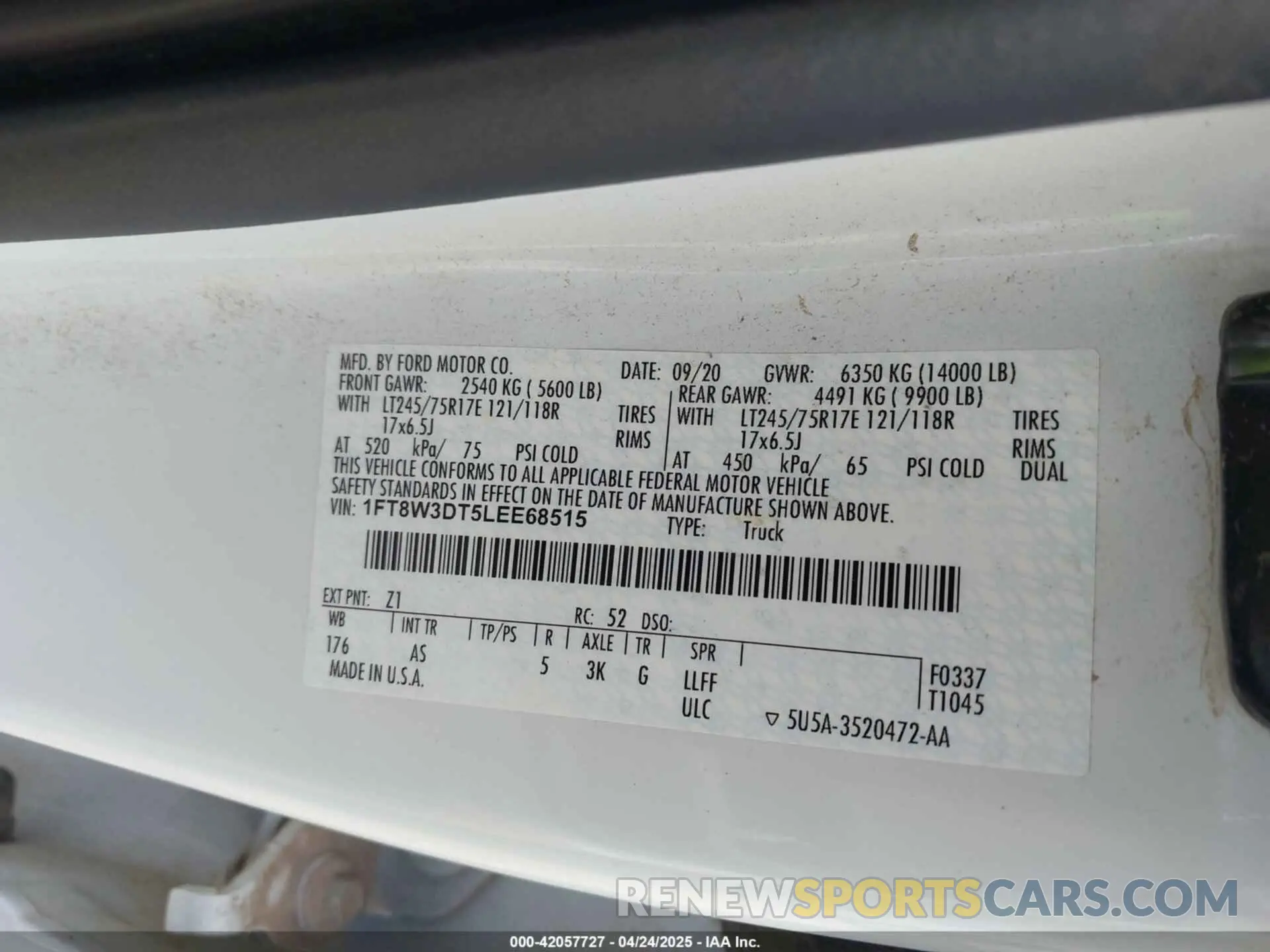 9 Photograph of a damaged car 1FT8W3DT5LEE68515 FORD F-350 2020