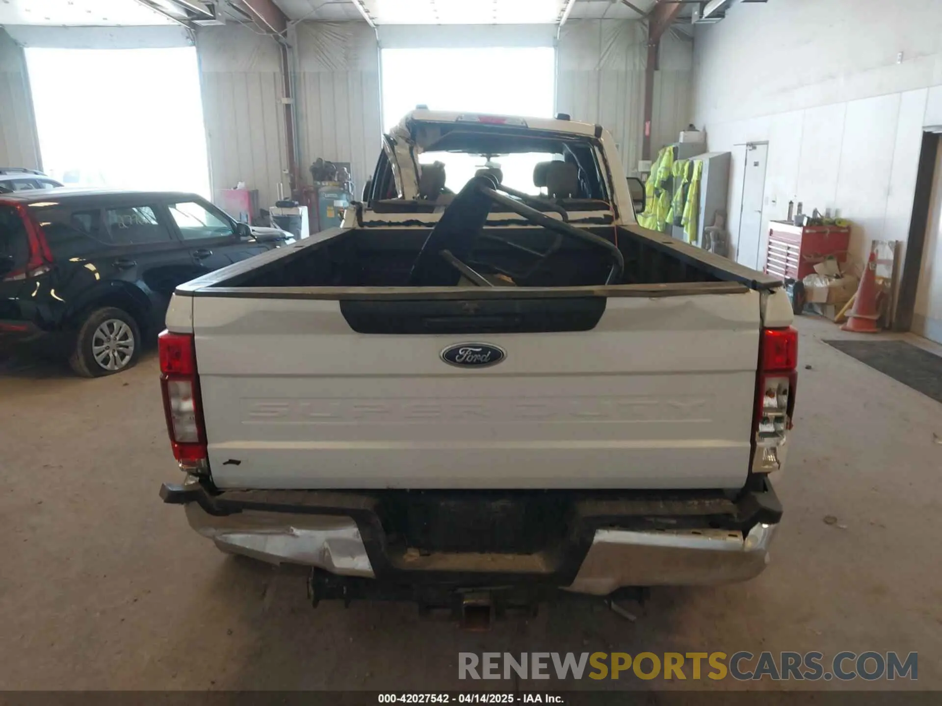 15 Photograph of a damaged car 1FT8W3DT8LEC45773 FORD F-350 2020
