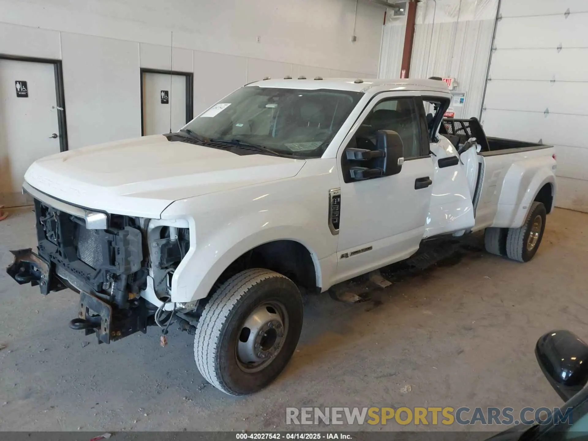 2 Photograph of a damaged car 1FT8W3DT8LEC45773 FORD F-350 2020