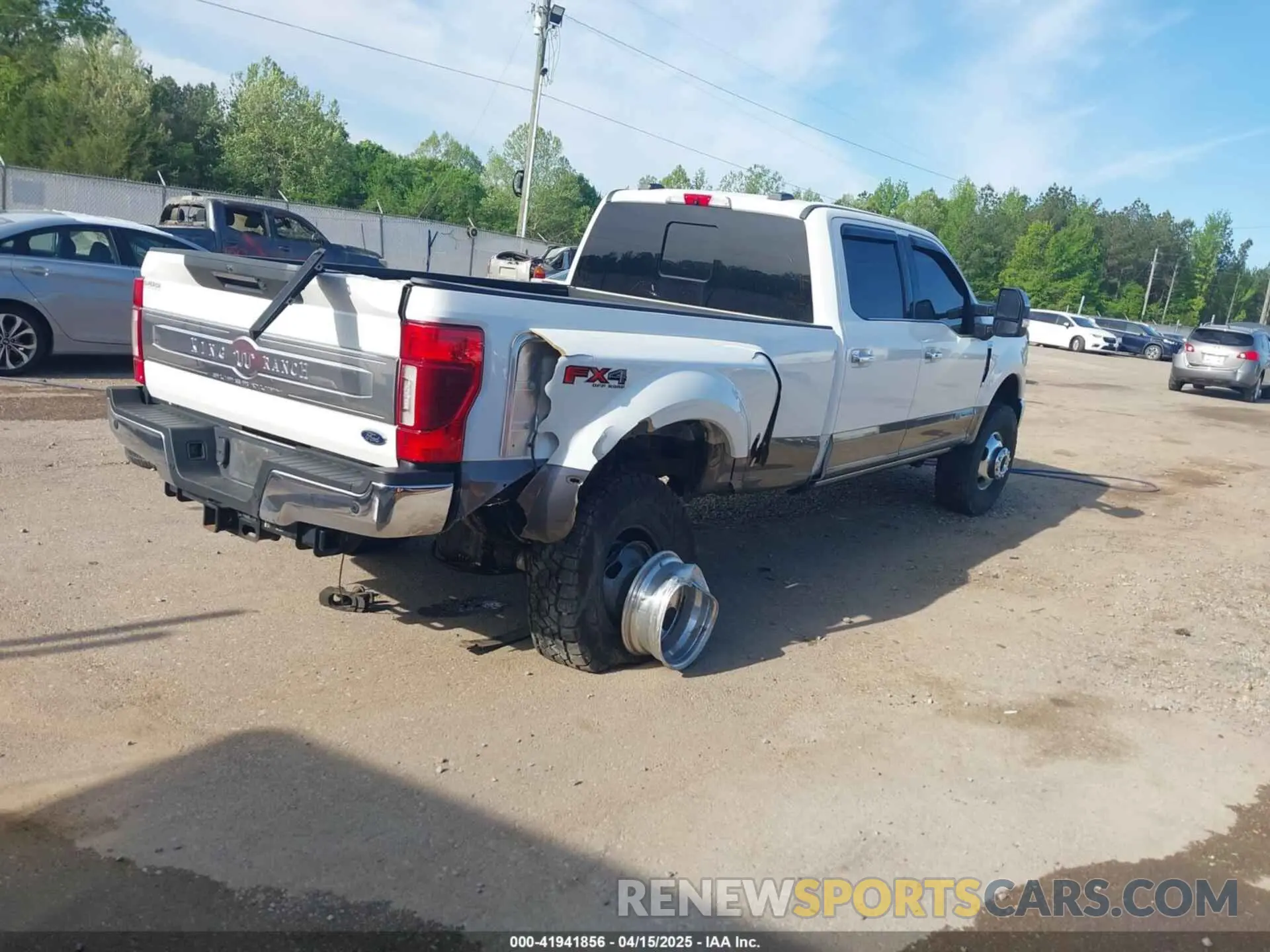 4 Photograph of a damaged car 1FT8W3DT8LEC91491 FORD F-350 2020