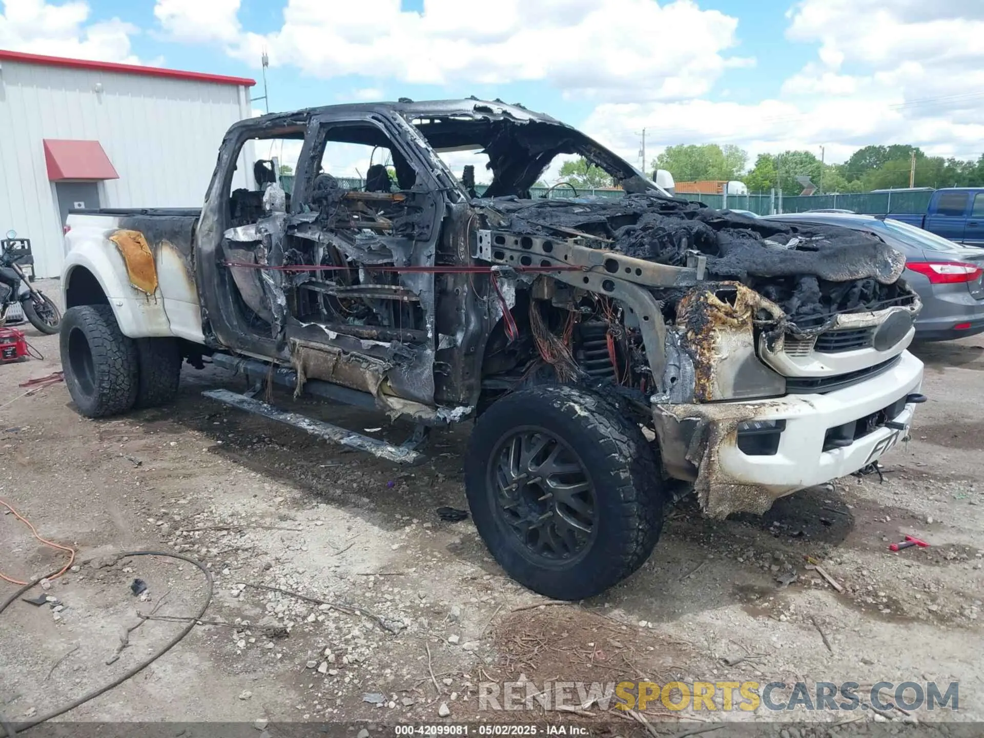 2 Photograph of a damaged car 1FT8W3DT8LED13473 FORD F-350 2020