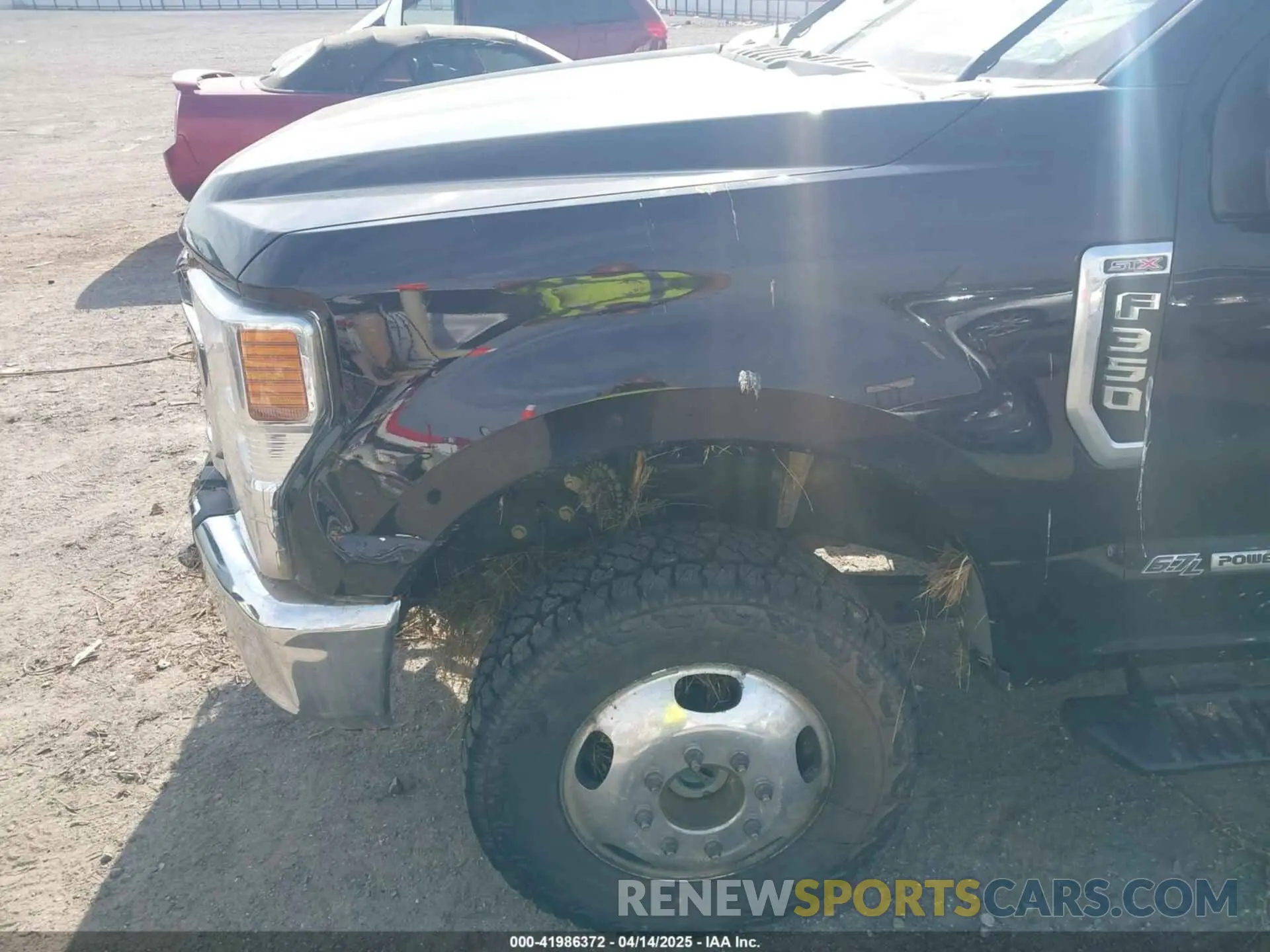17 Photograph of a damaged car 1FT8W3DT9LEE95555 FORD F-350 2020