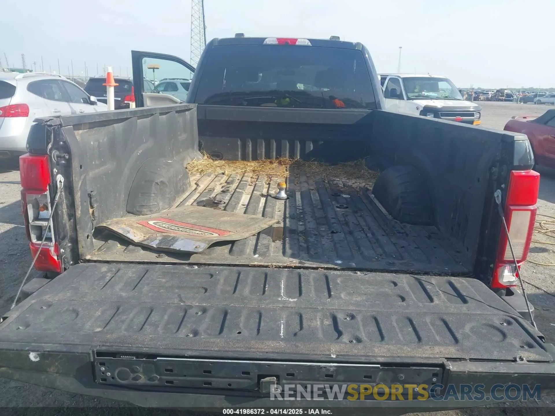 8 Photograph of a damaged car 1FT8W3DT9LEE95555 FORD F-350 2020
