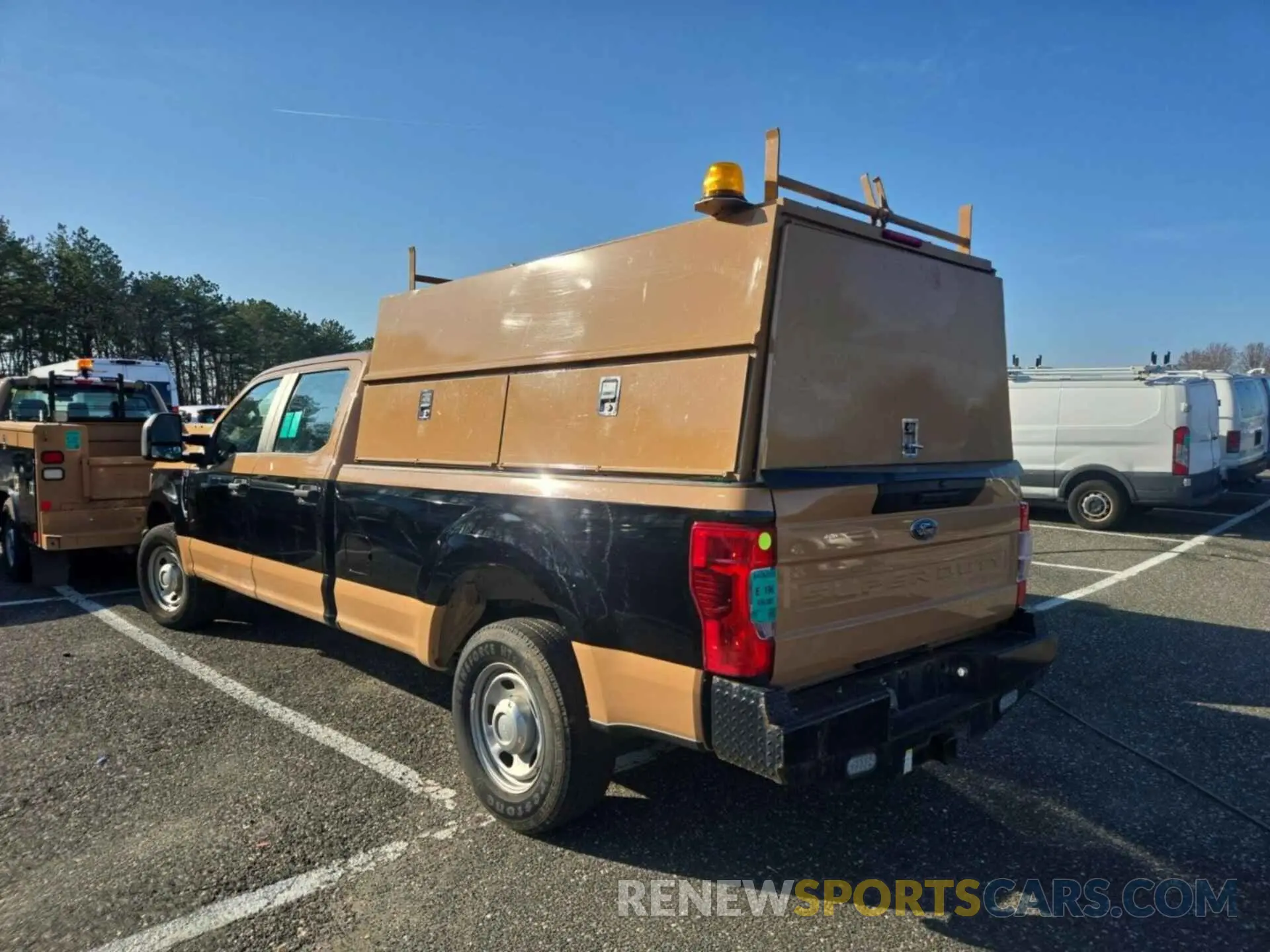 15 Photograph of a damaged car 1FT8W3A60MEC91999 FORD F-350 2021