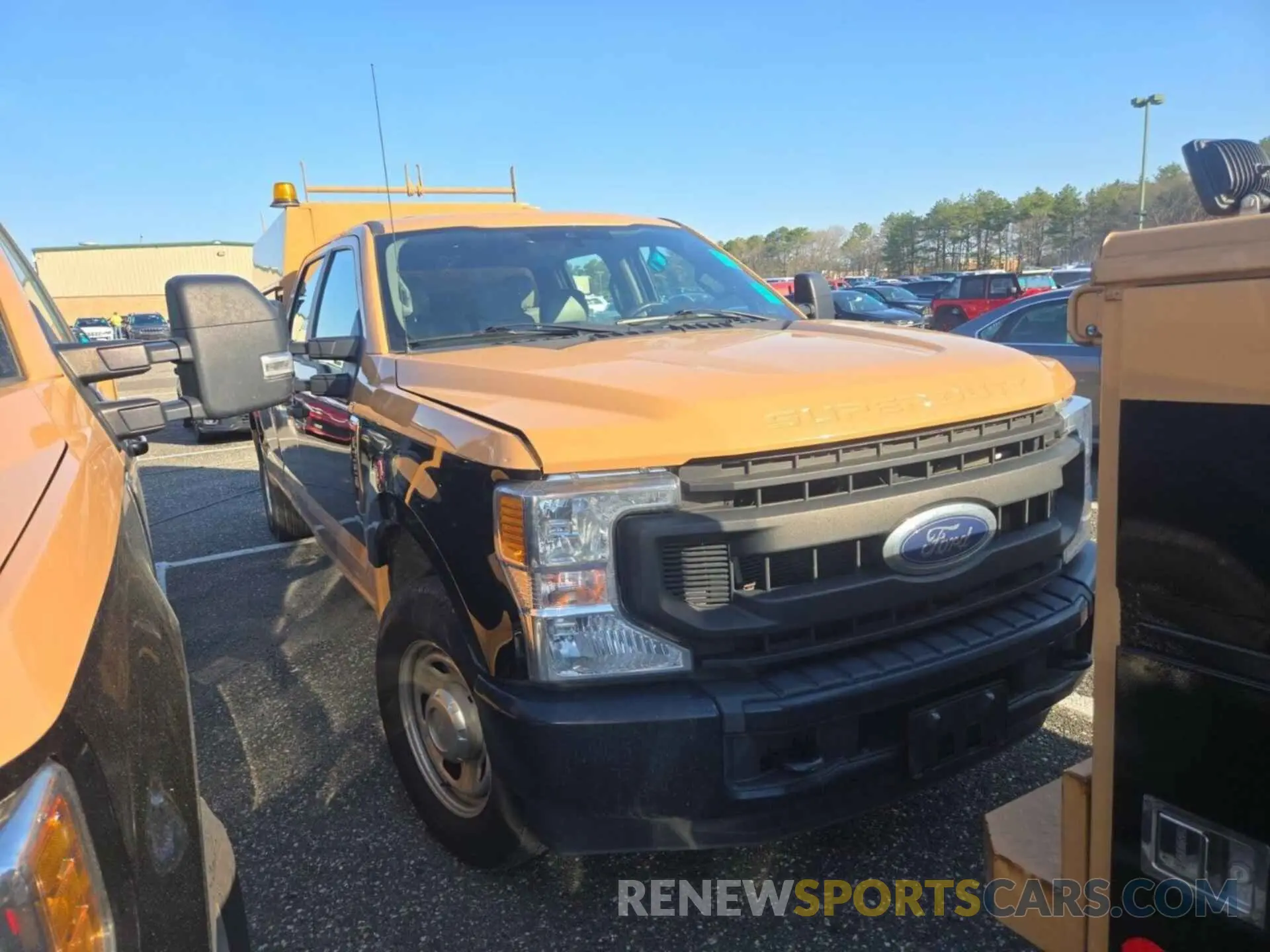 16 Photograph of a damaged car 1FT8W3A60MEC91999 FORD F-350 2021