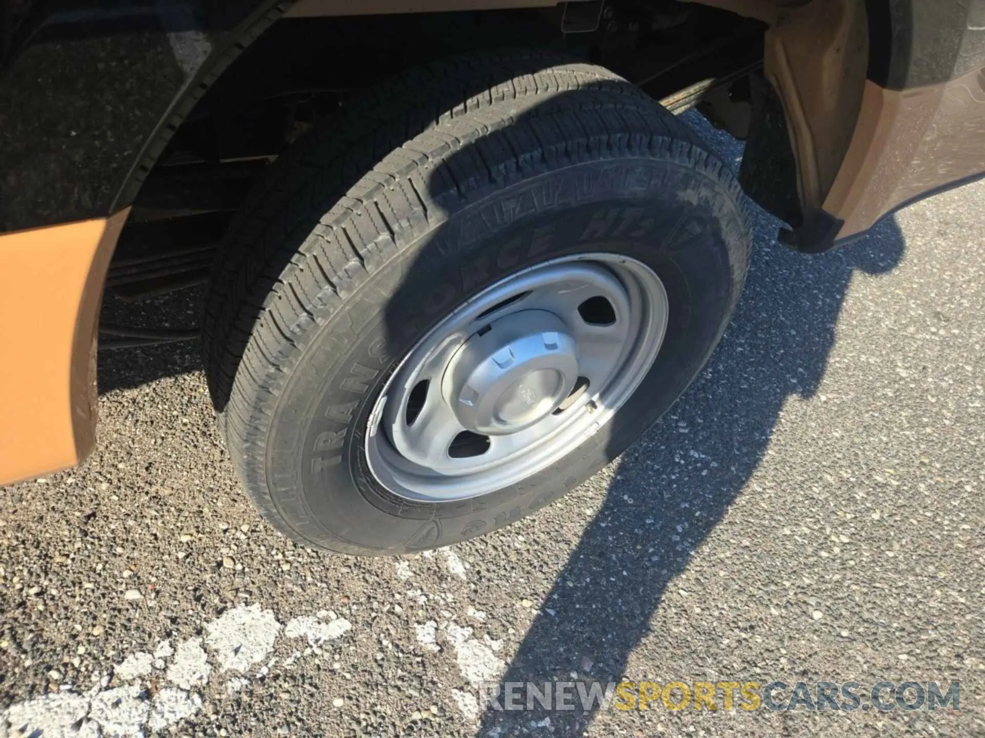 24 Photograph of a damaged car 1FT8W3A60MEC91999 FORD F-350 2021