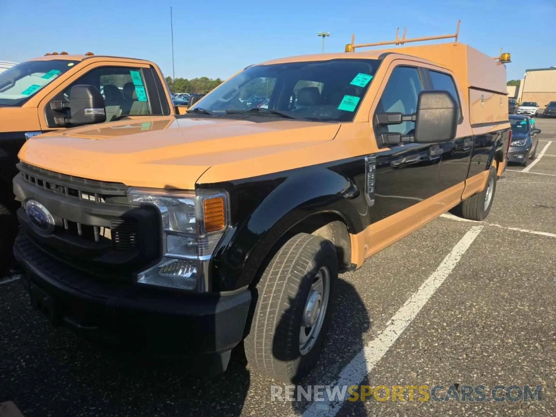 36 Photograph of a damaged car 1FT8W3A60MEC91999 FORD F-350 2021