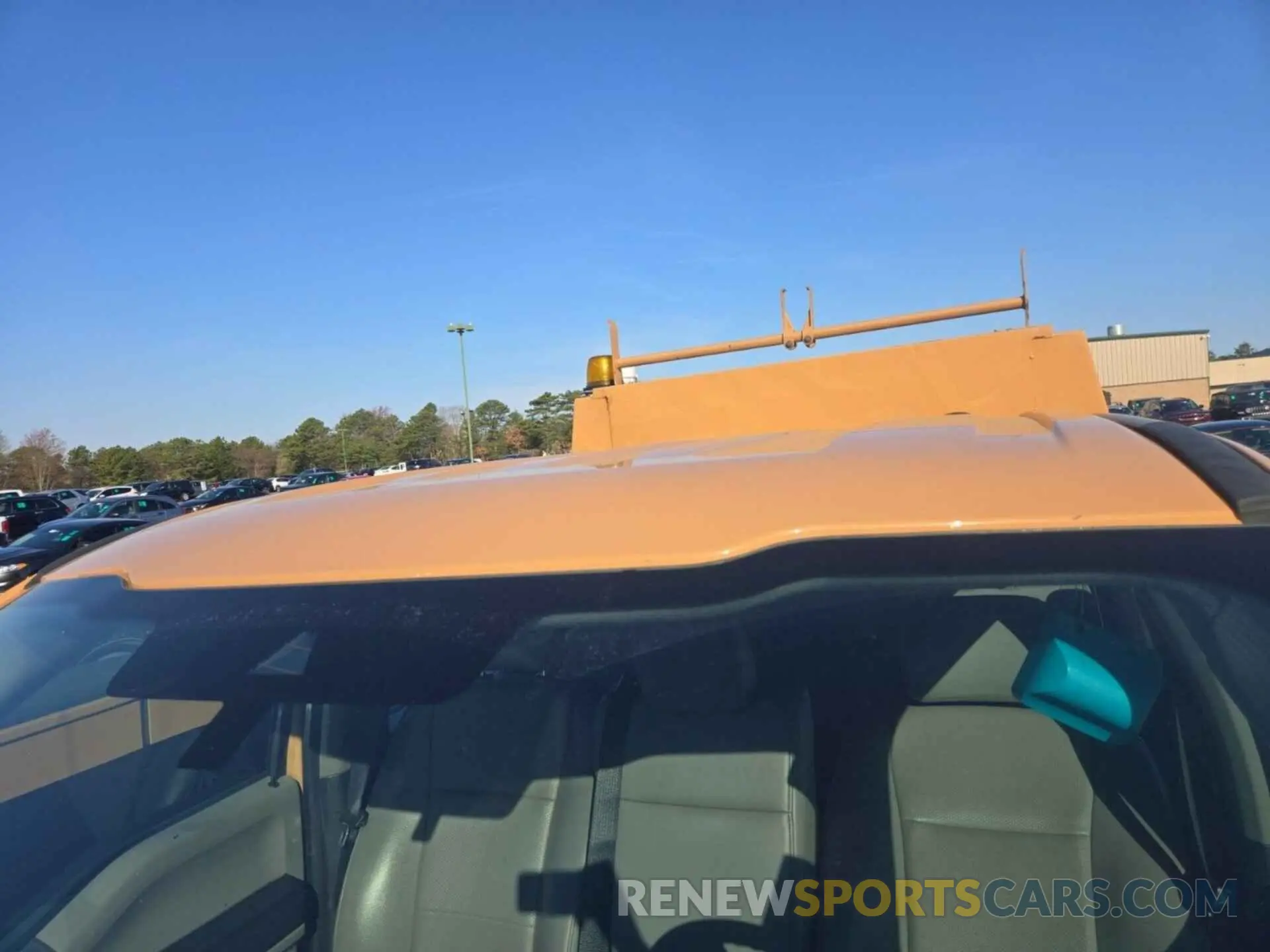 37 Photograph of a damaged car 1FT8W3A60MEC91999 FORD F-350 2021