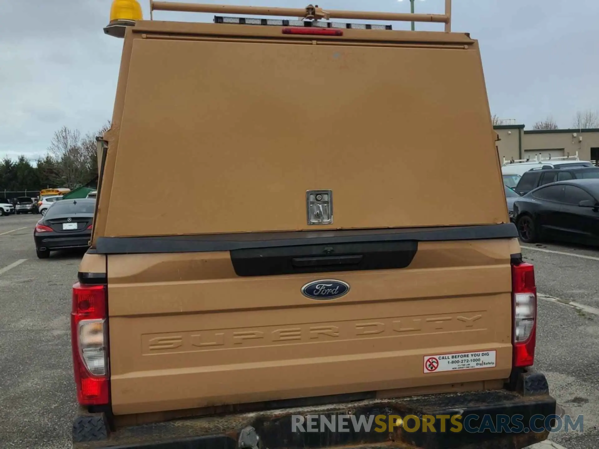 13 Photograph of a damaged car 1FT8W3A61MEC92000 FORD F-350 2021
