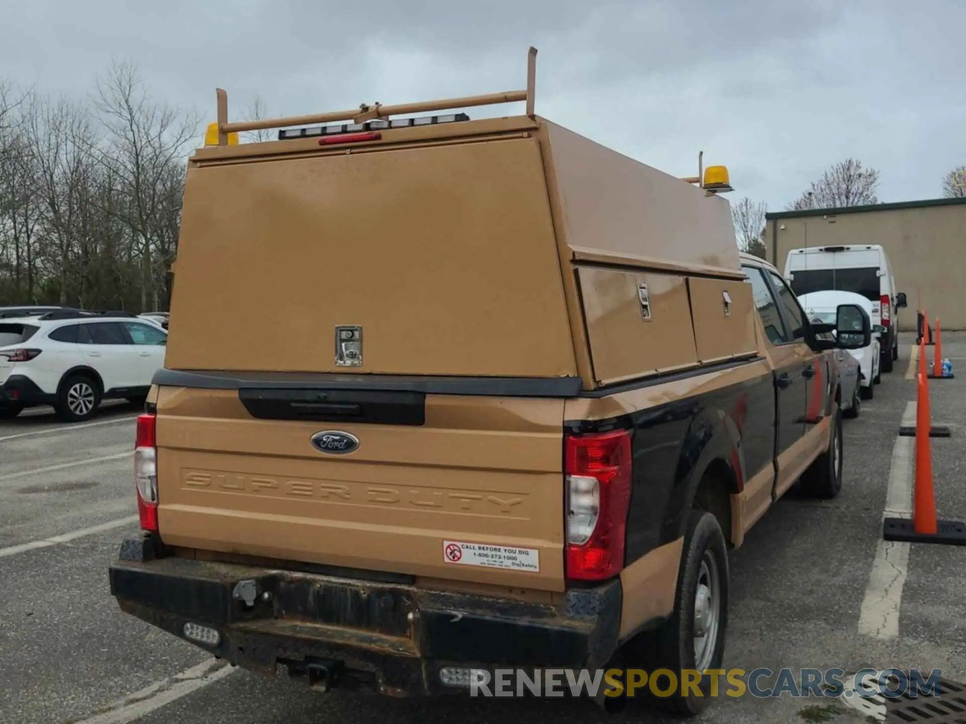 15 Photograph of a damaged car 1FT8W3A61MEC92000 FORD F-350 2021
