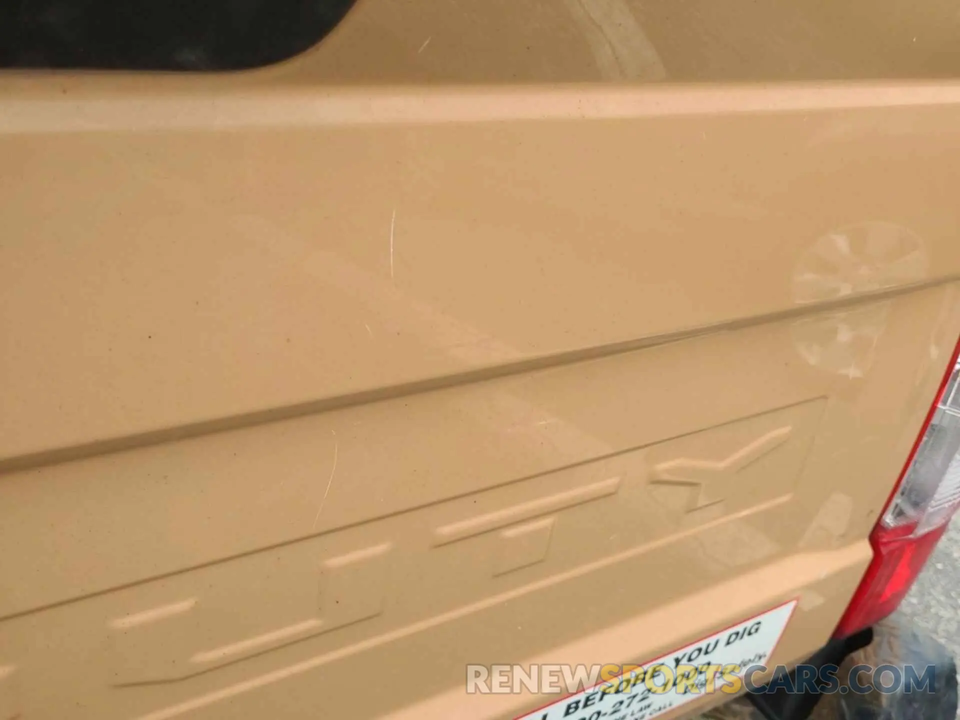 26 Photograph of a damaged car 1FT8W3A61MEC92000 FORD F-350 2021