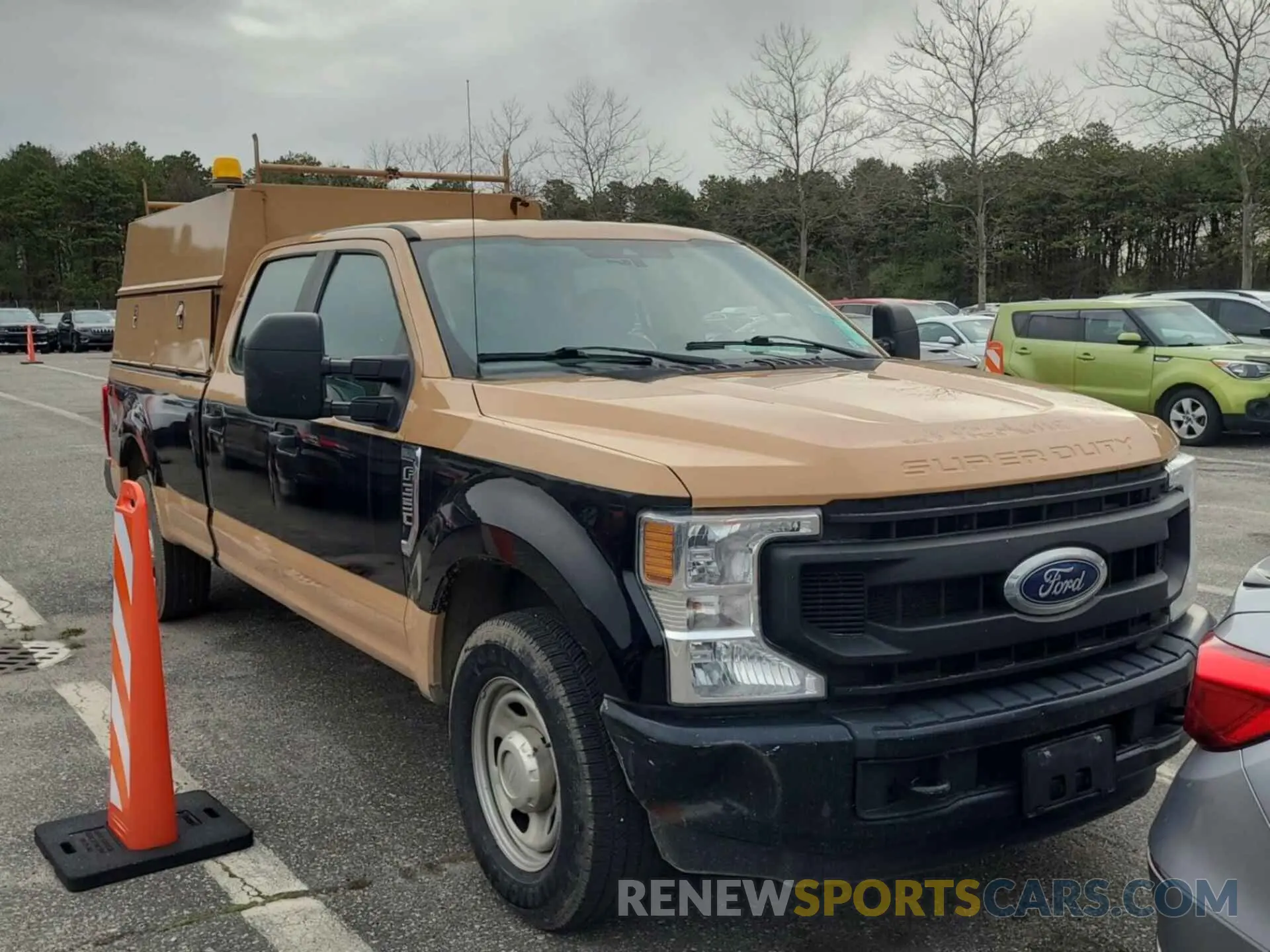 9 Photograph of a damaged car 1FT8W3A61MEC92000 FORD F-350 2021