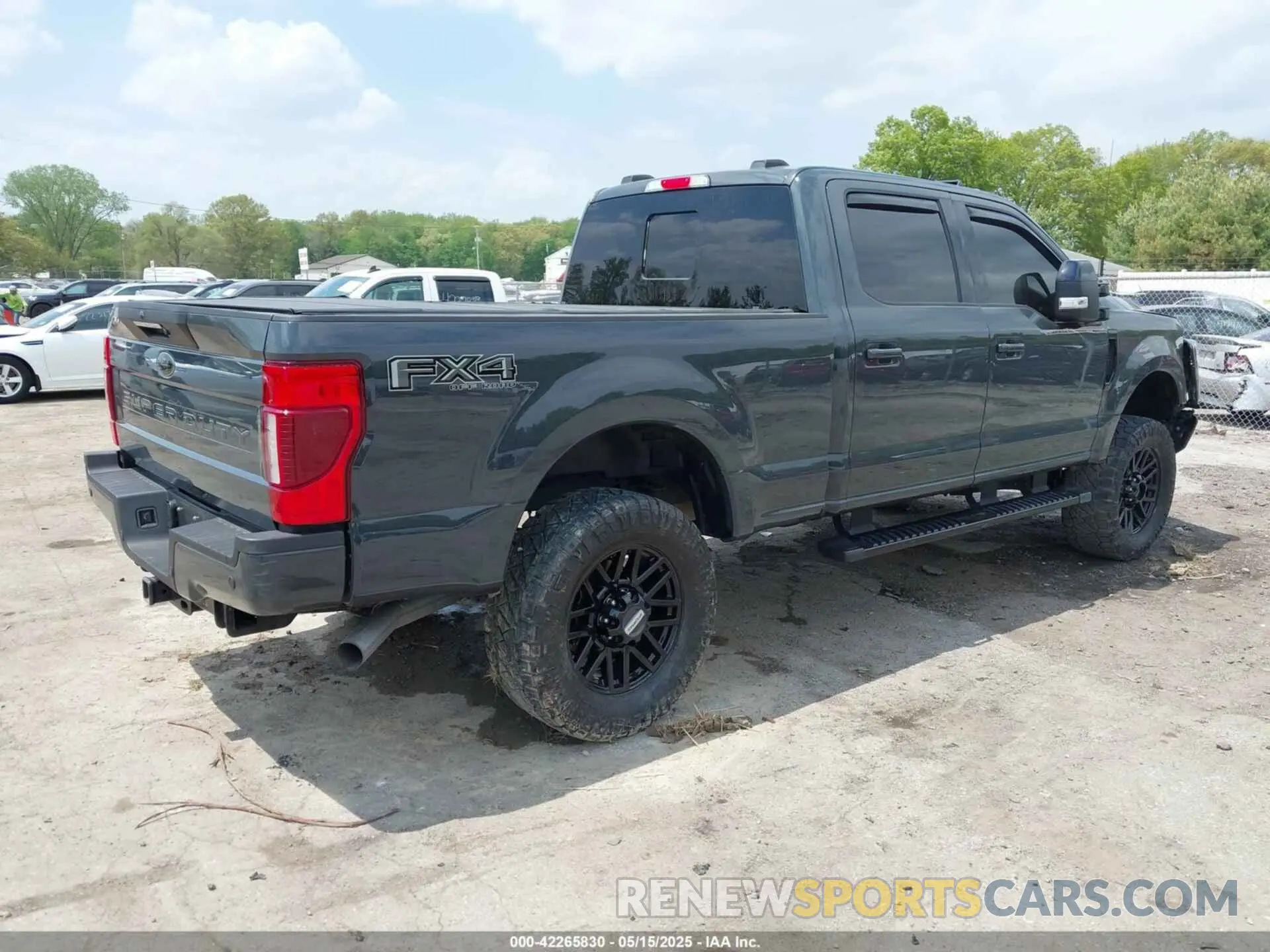 3 Photograph of a damaged car 1FT8W3BN0MEC51833 FORD F-350 2021