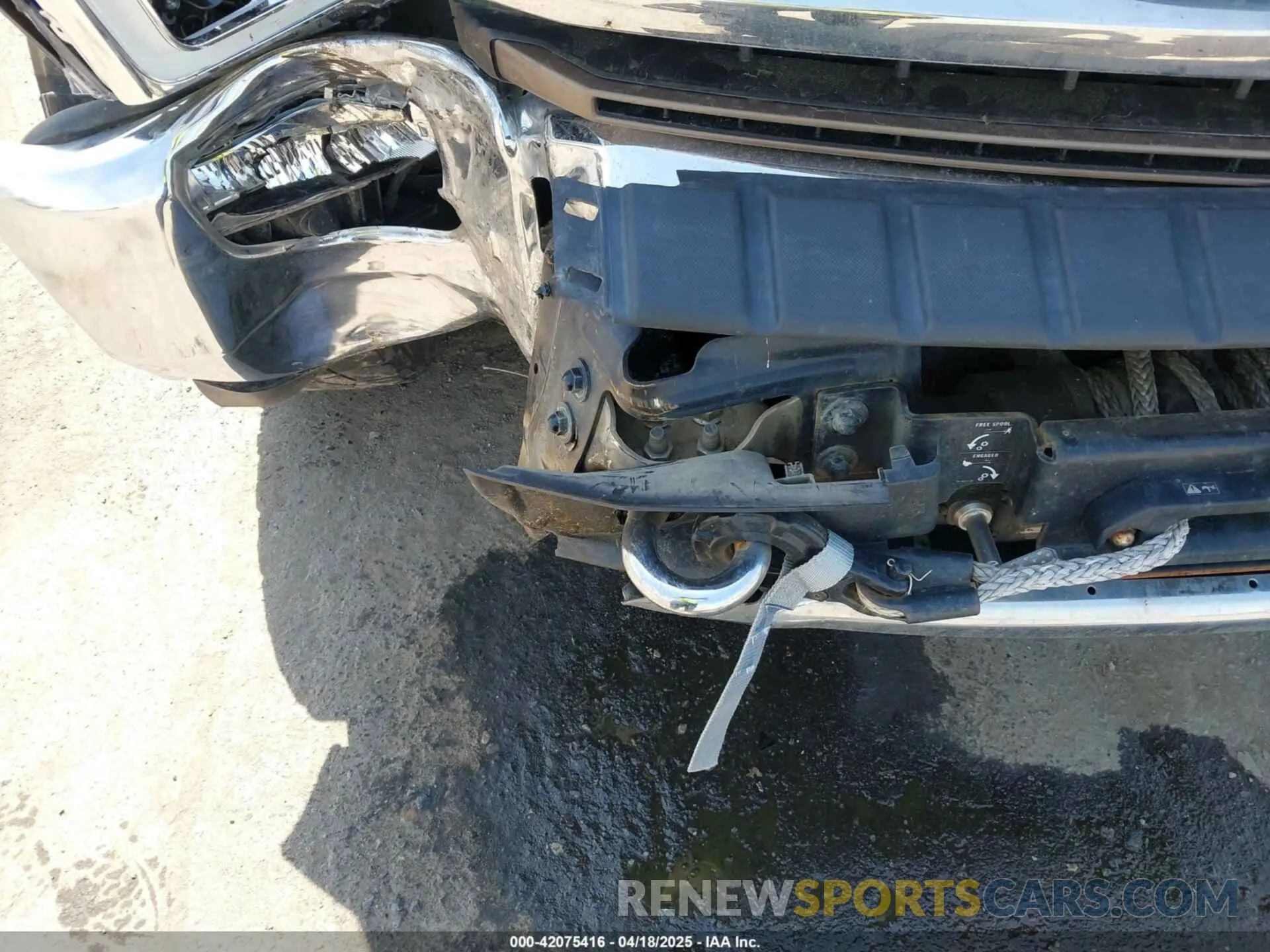17 Photograph of a damaged car 1FT8W3BNXMEC16653 FORD F-350 2021