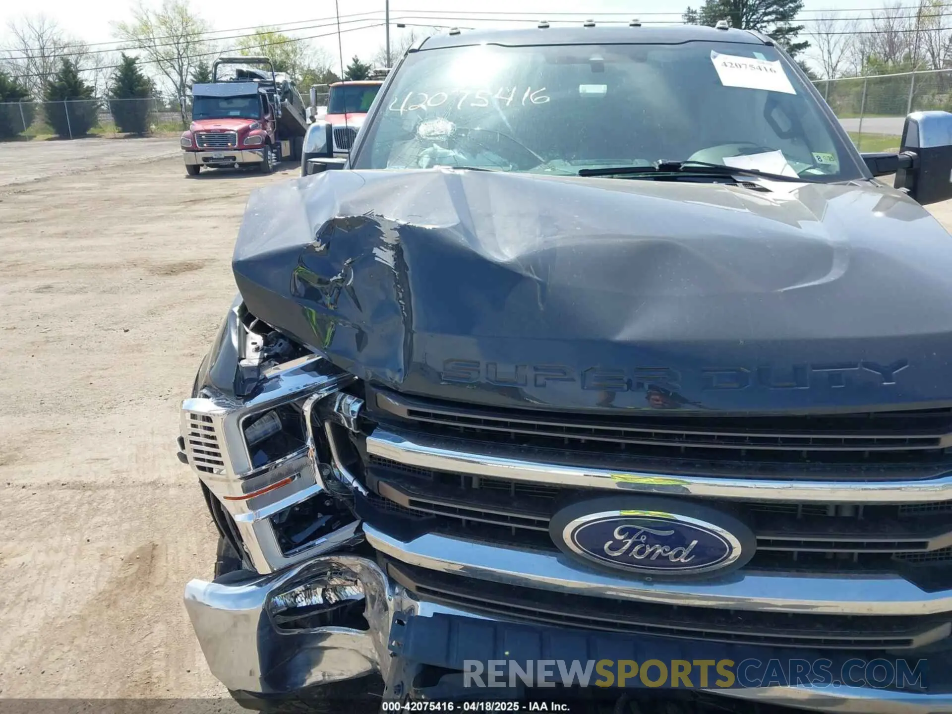 19 Photograph of a damaged car 1FT8W3BNXMEC16653 FORD F-350 2021