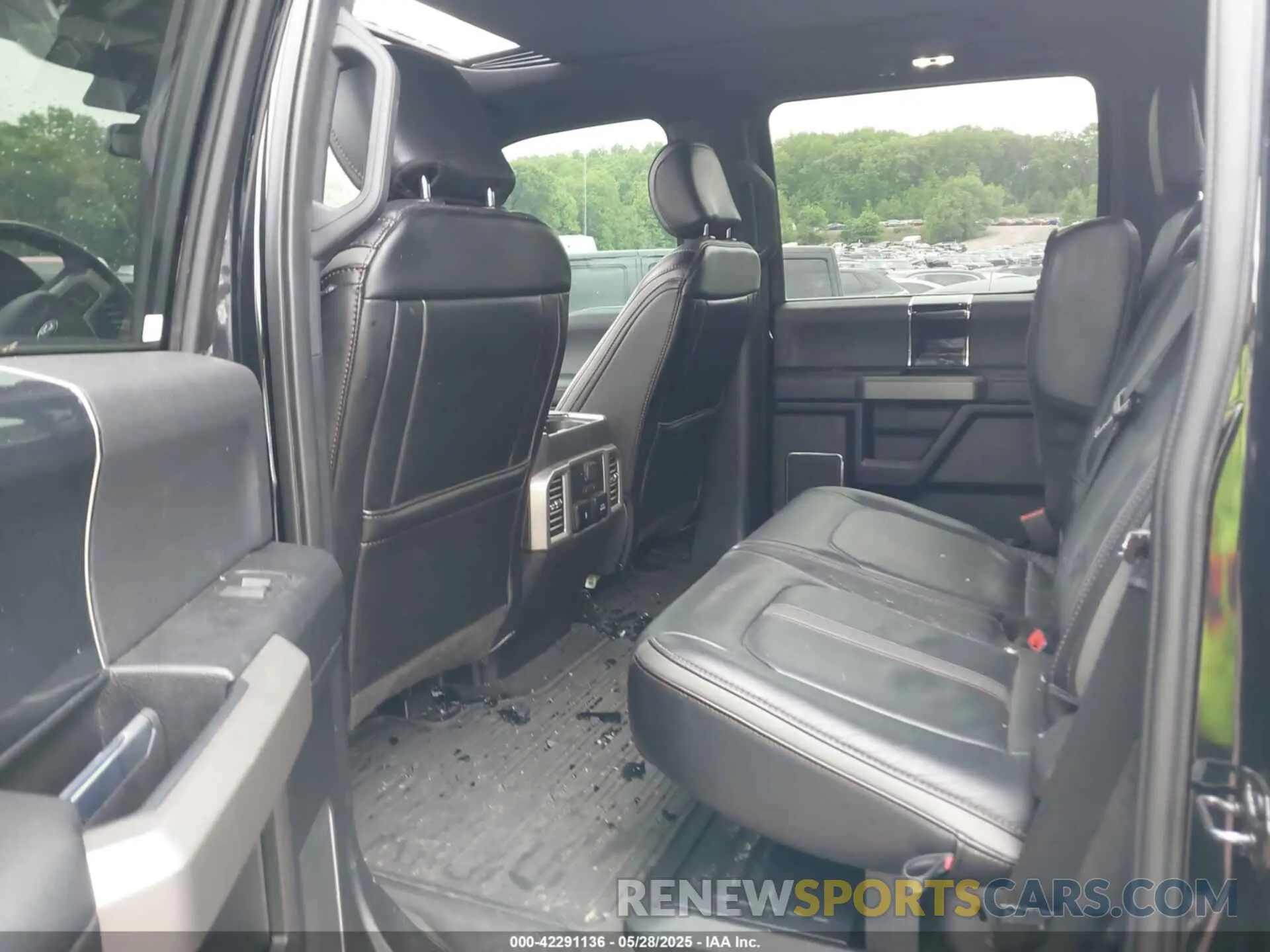 7 Photograph of a damaged car 1FT8W3BT0MEC15896 FORD F-350 2021