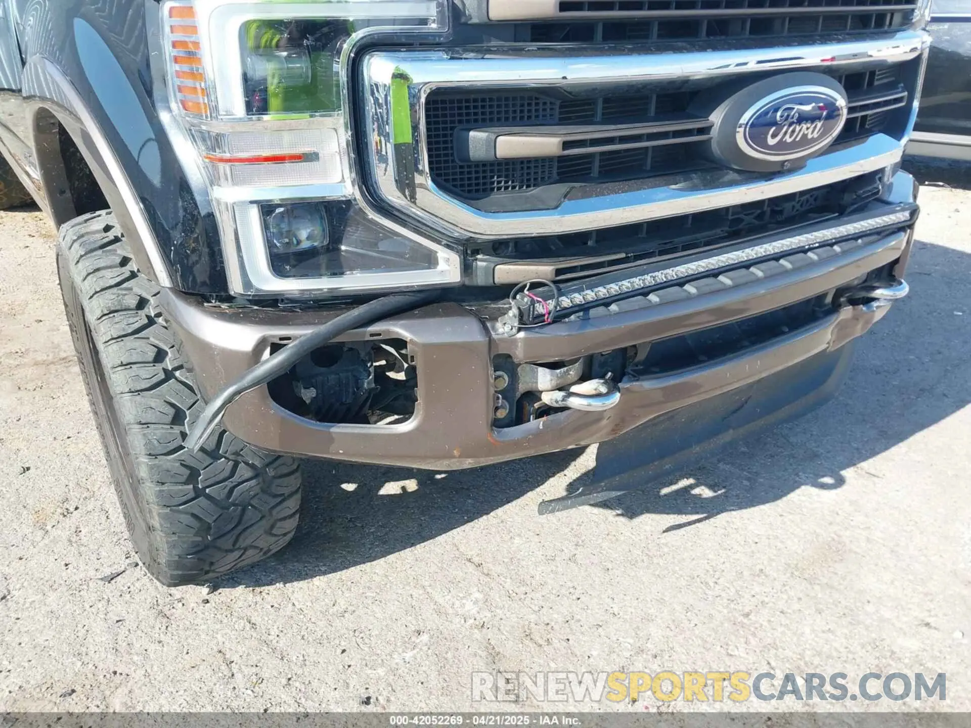 11 Photograph of a damaged car 1FT8W3BT1MEC89537 FORD F-350 2021
