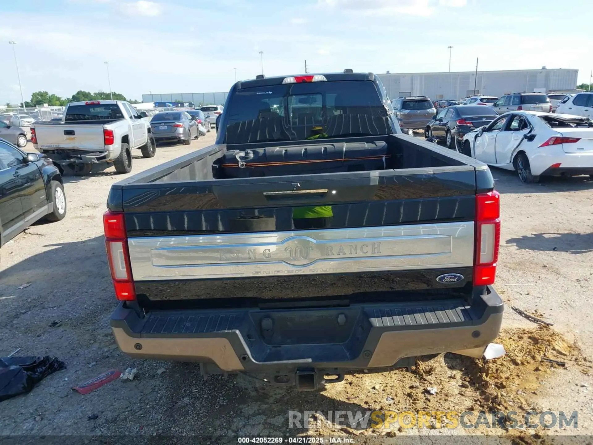 15 Photograph of a damaged car 1FT8W3BT1MEC89537 FORD F-350 2021