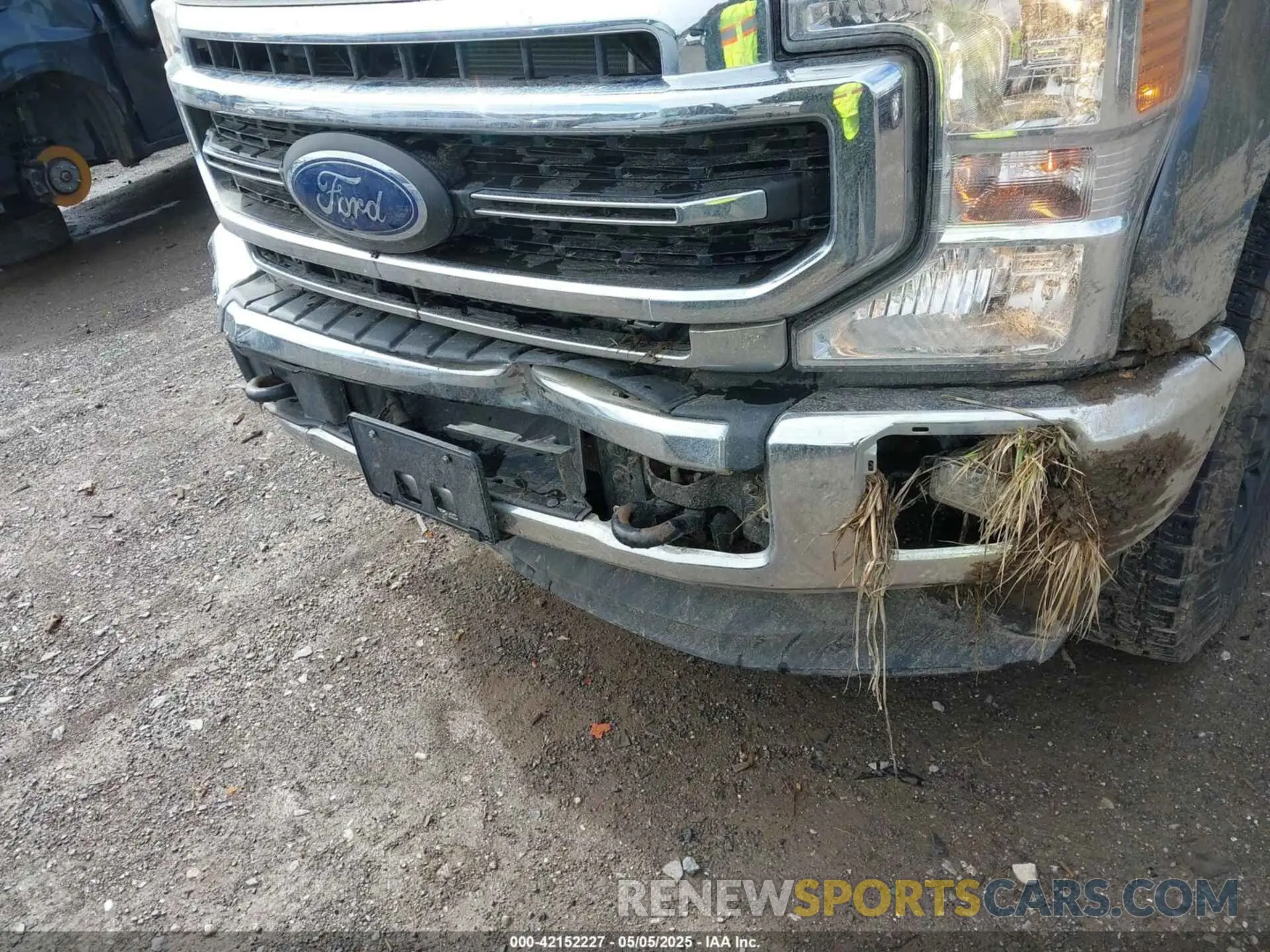 11 Photograph of a damaged car 1FT8W3BT3MEC04407 FORD F-350 2021