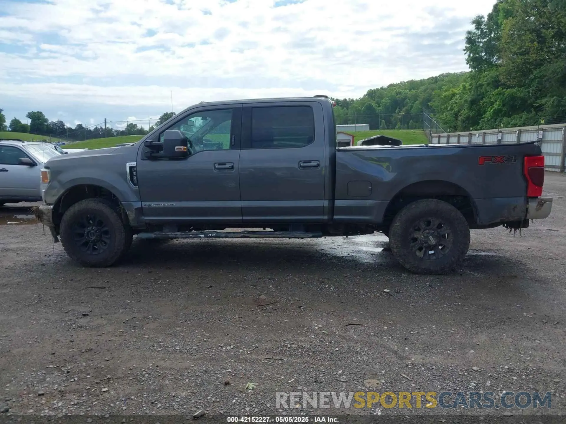 14 Photograph of a damaged car 1FT8W3BT3MEC04407 FORD F-350 2021
